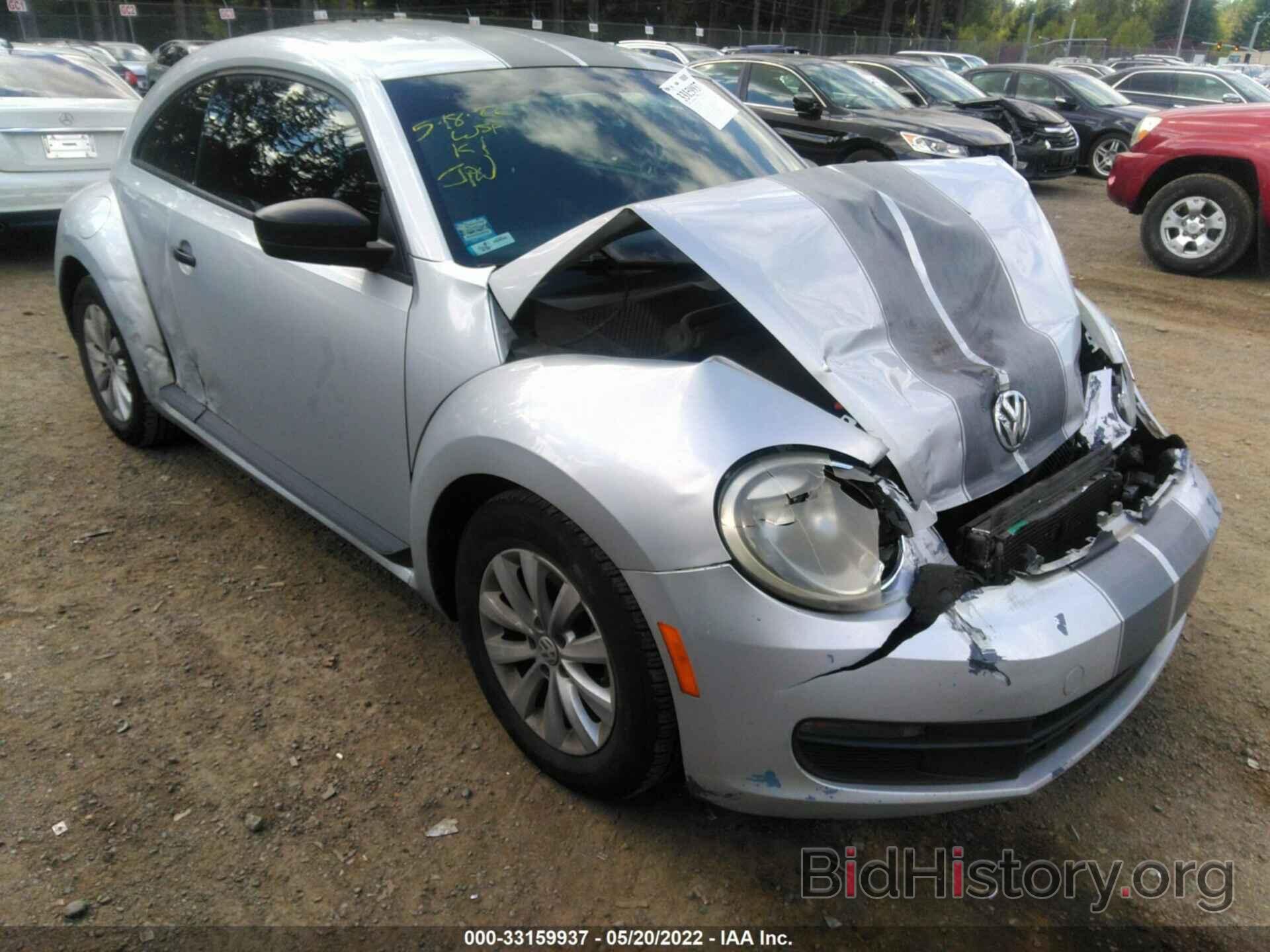 Photo 3VWFP7AT7DM636888 - VOLKSWAGEN BEETLE COUPE 2013