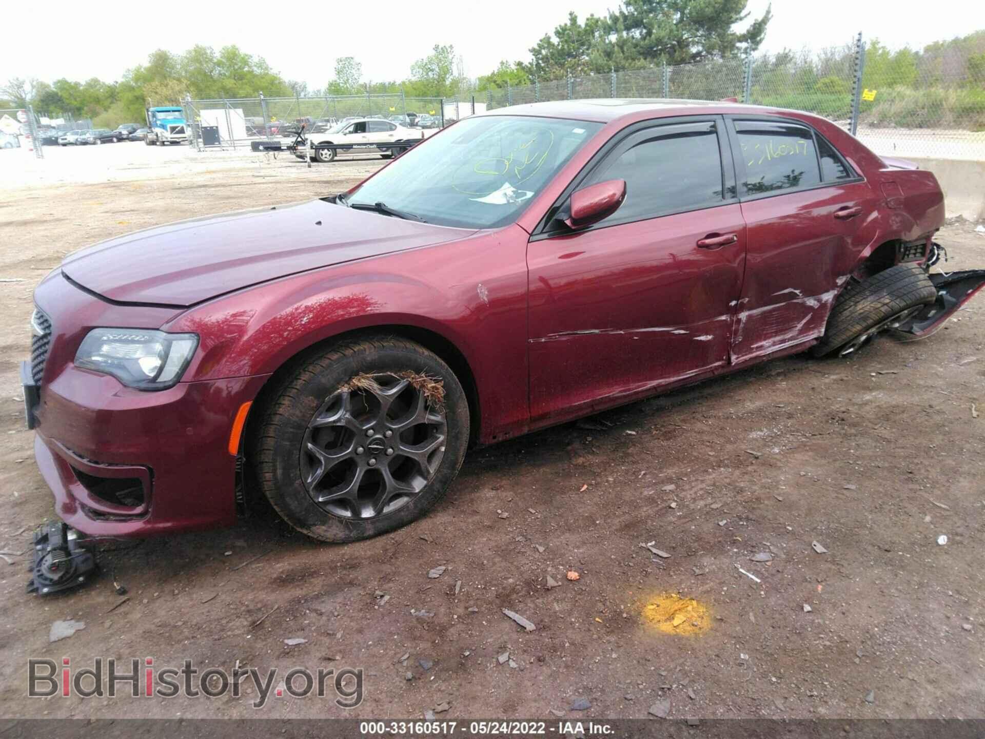 2018 CHRYSLER 300 - VIN: 2C3CCAGG7JH302285 - Photo 2