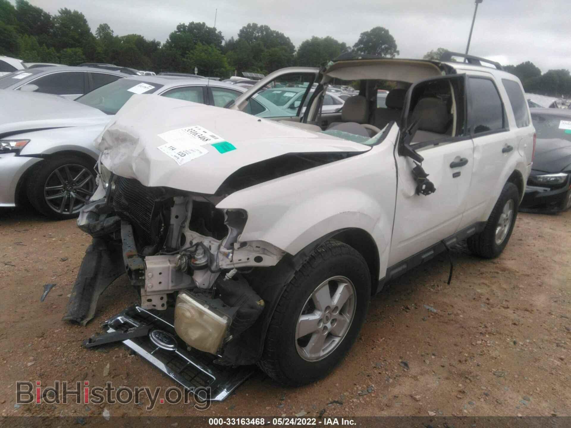 2011 FORD ESCAPE - VIN: 1FMCU0D76BKB54188 - Фото 2