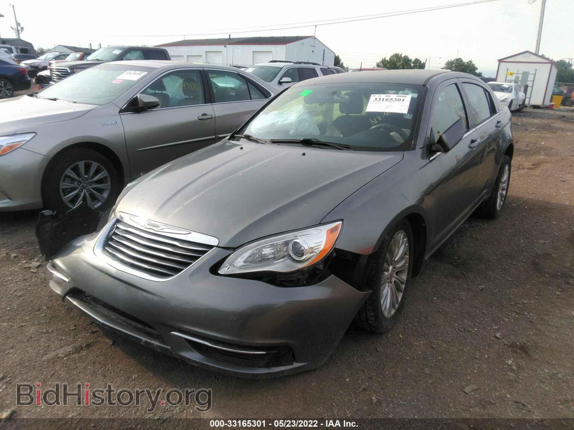 2013 CHRYSLER 200 - VIN: 1C3CCBAB0DN671214 - Photo 2