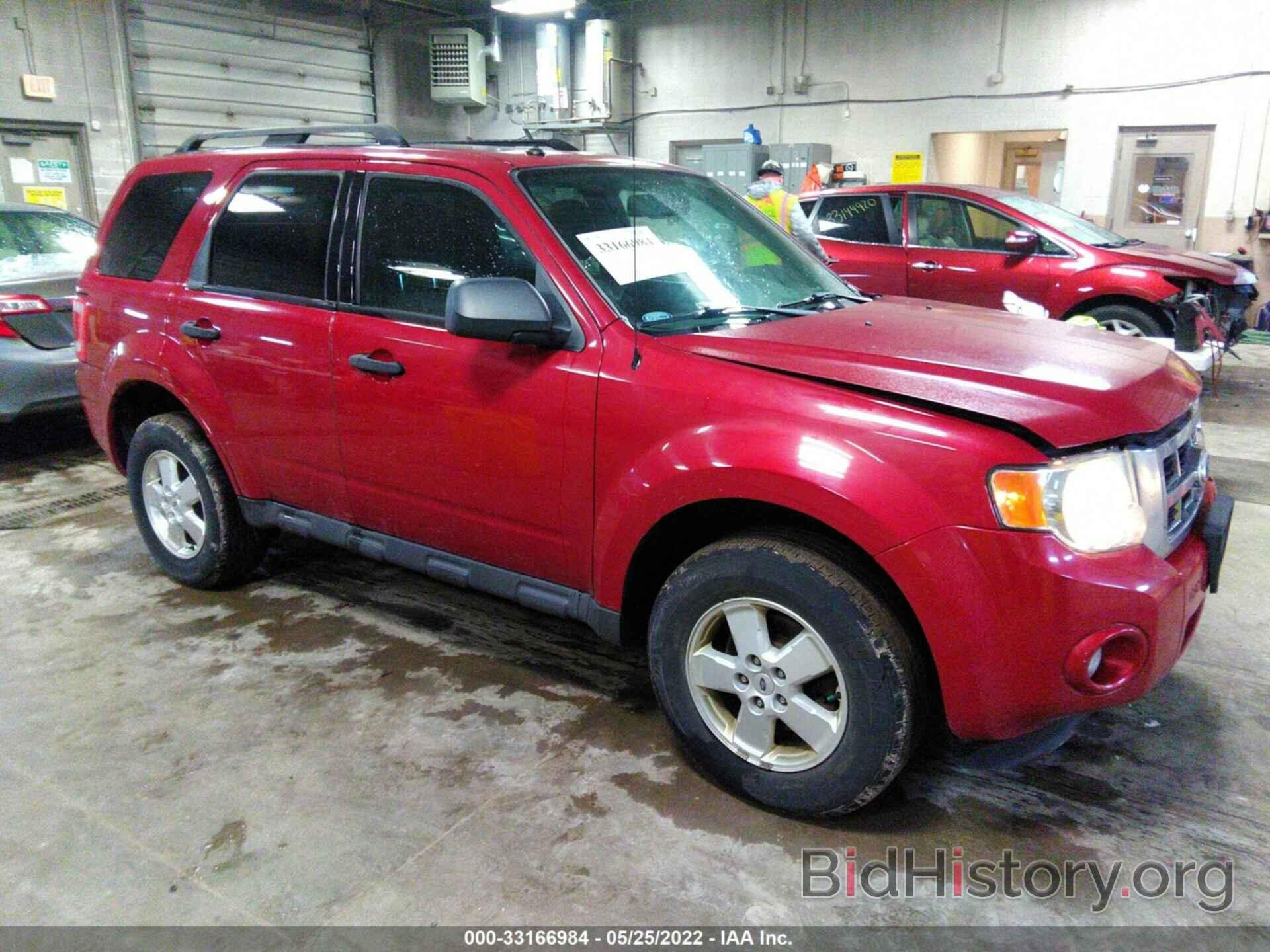 Photo 1FMCU0D75AKD43185 - FORD ESCAPE 2010