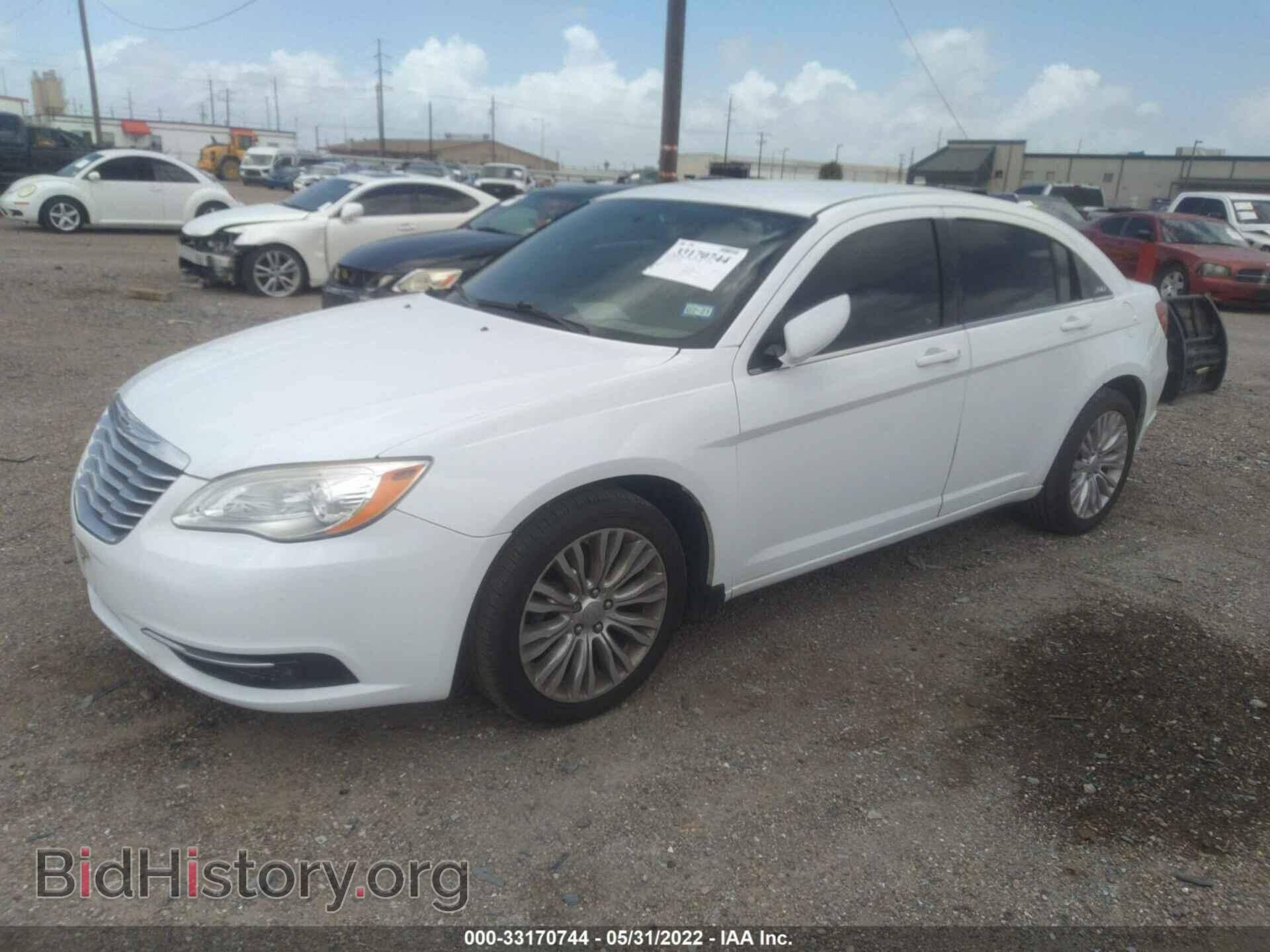 2012 CHRYSLER 200 - VIN: 1C3CCBAB2CN152552 - Фото 2