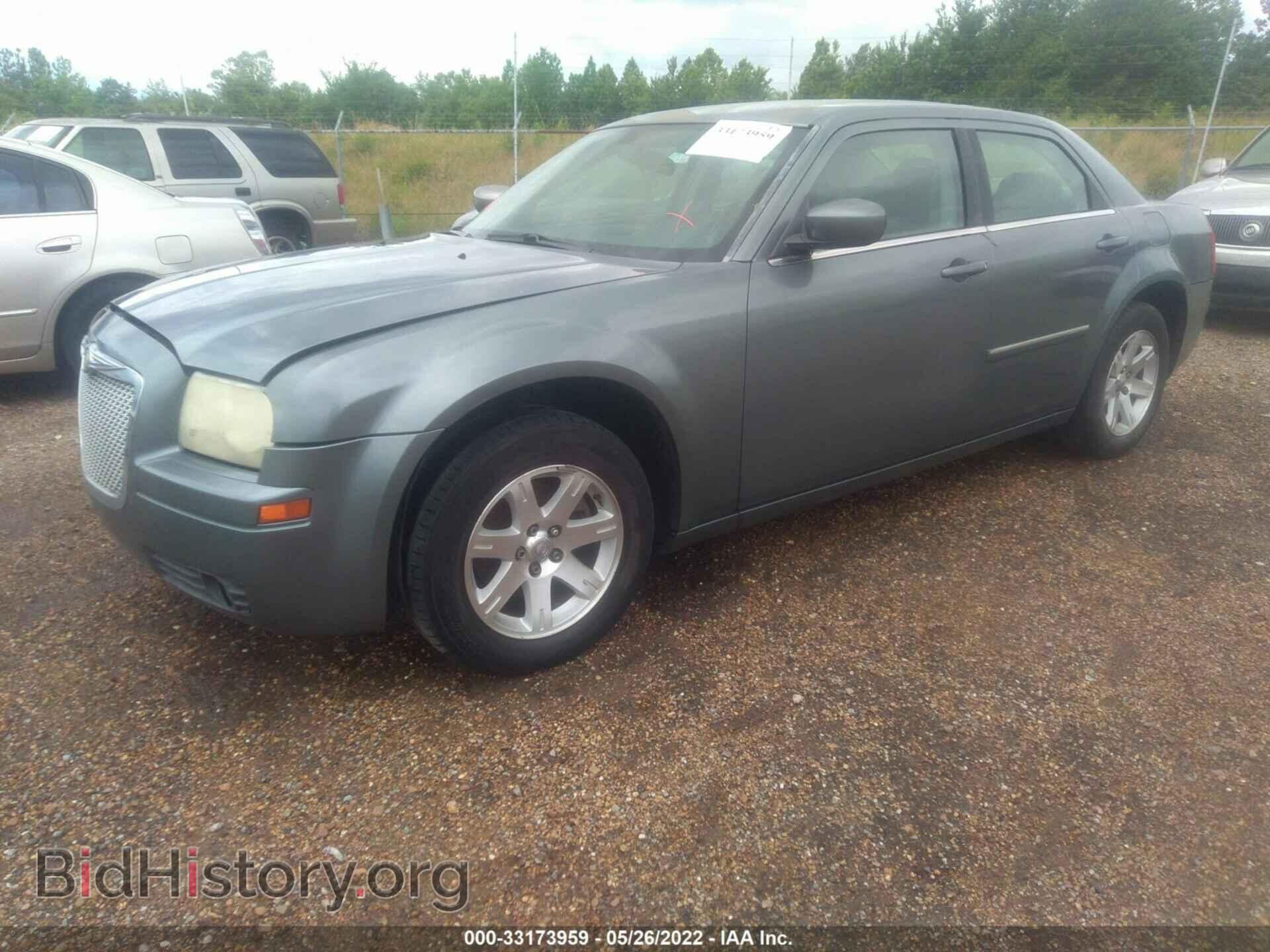 2007 CHRYSLER 300 - VIN: 2C3KA53G57H776839 - Фото 2