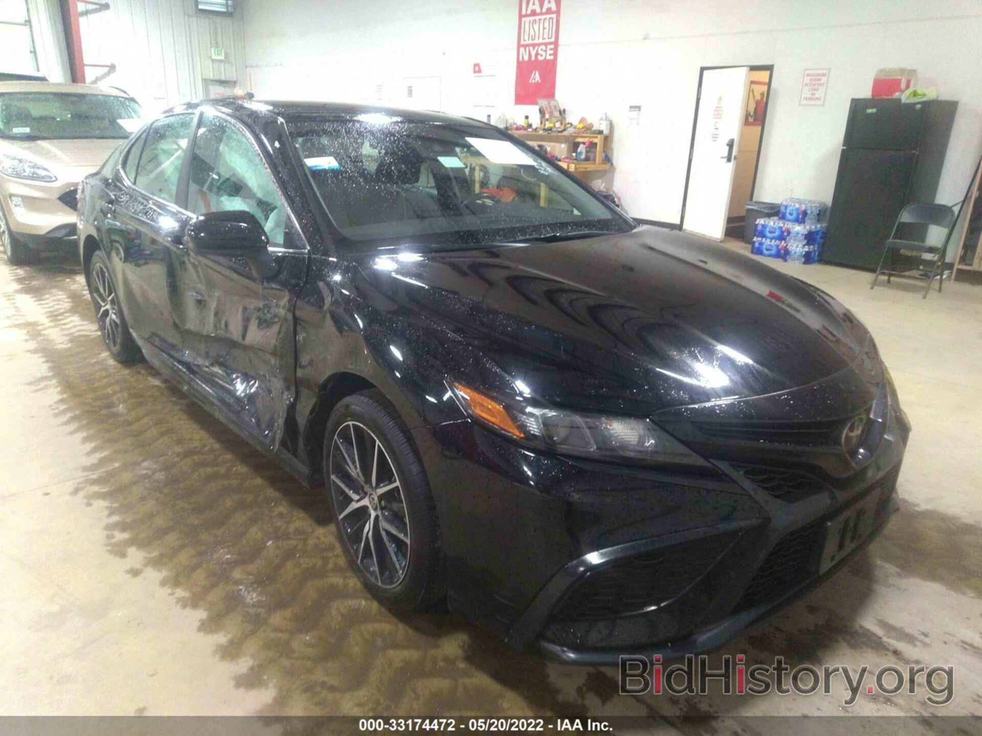 Photo 4T1G11AKXMU591918 - TOYOTA CAMRY 2021