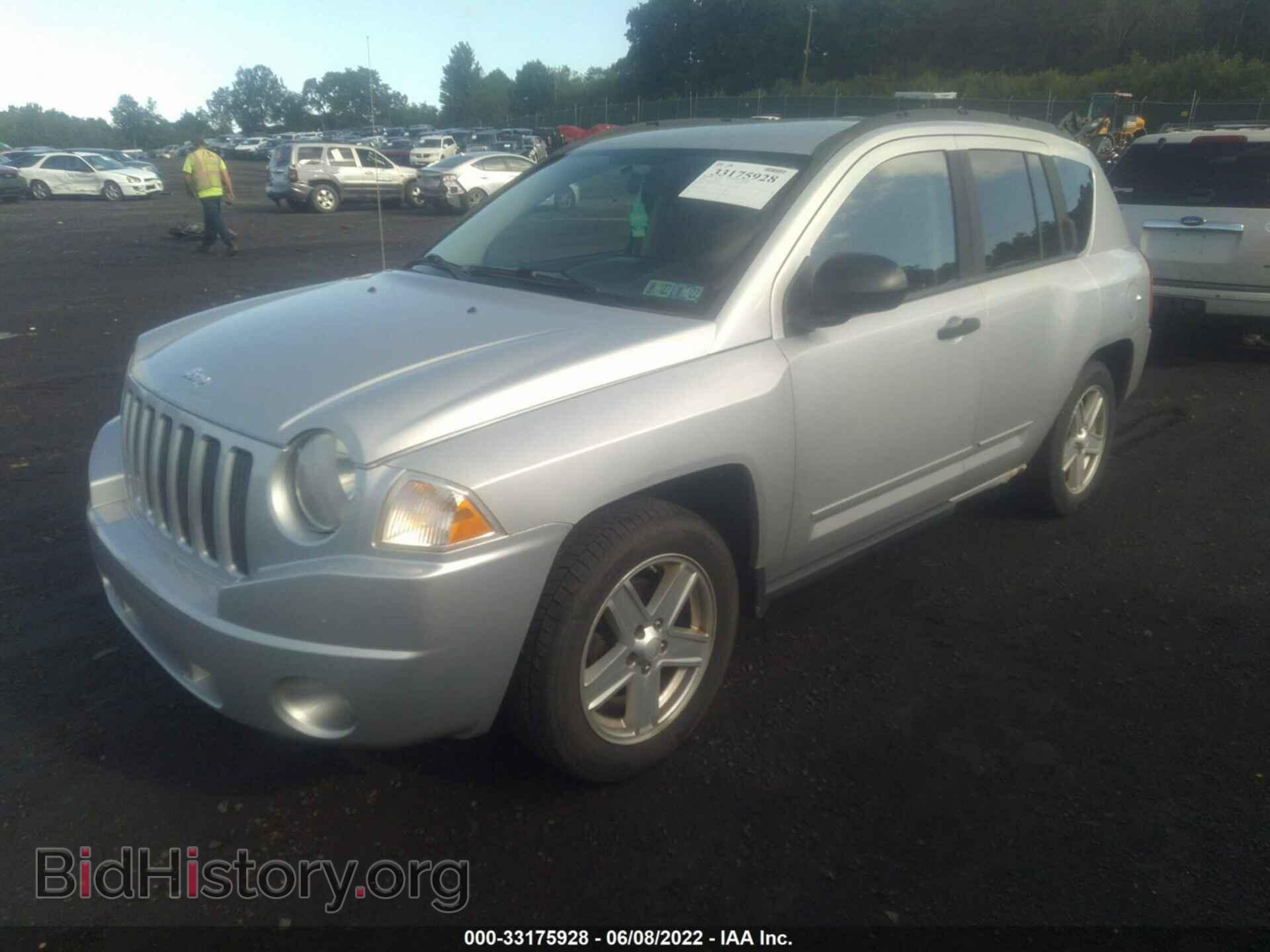 2009 JEEP COMPASS - VIN: 1J4FF47B29D121054 - Фото 2