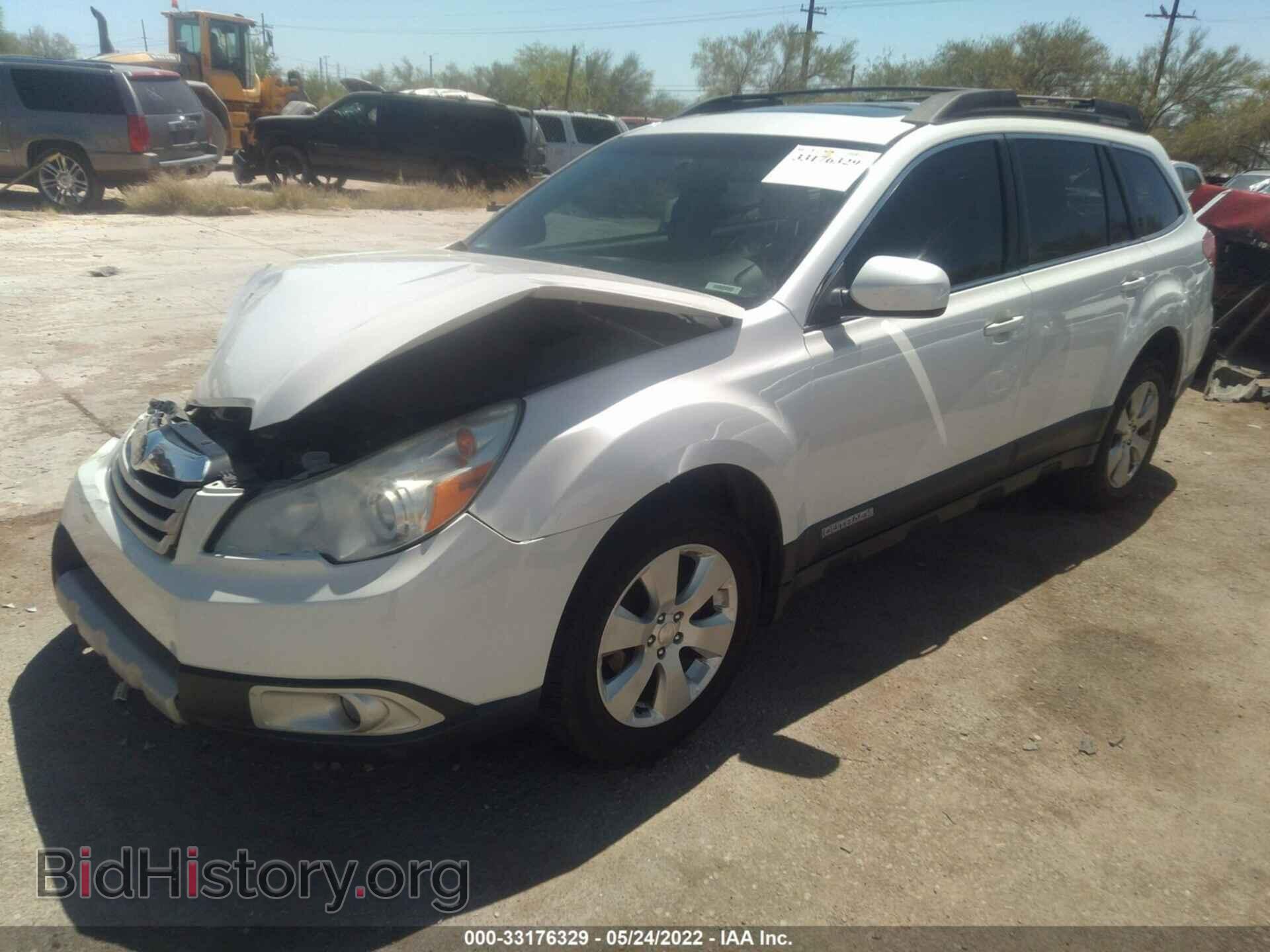 2011 SUBARU OUTBACK - VIN: 4S4BRBLC8B3418982 - Фото 2