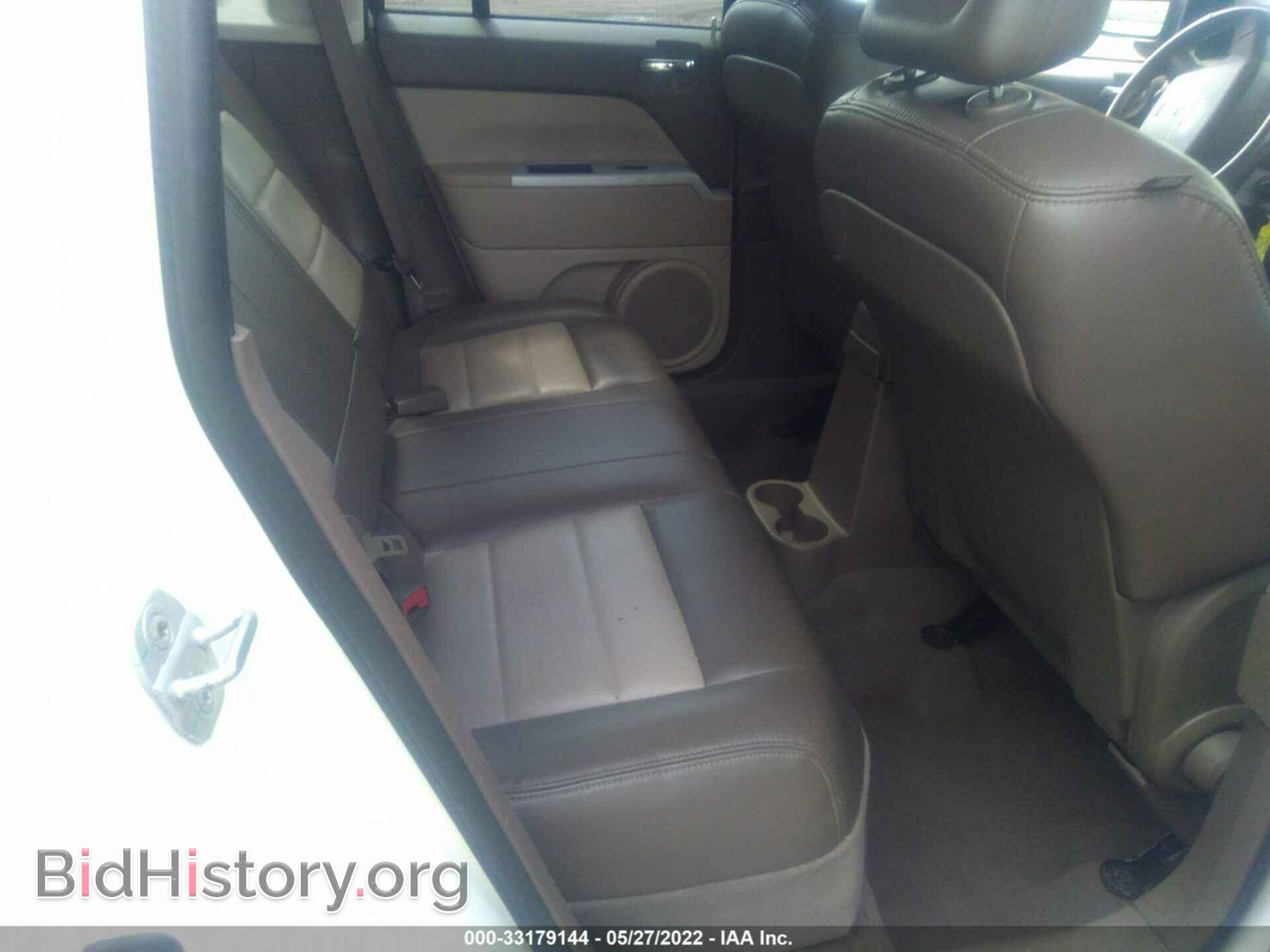 2008 JEEP COMPASS - VIN: 1J8FT57W18D643592 - Фото 8