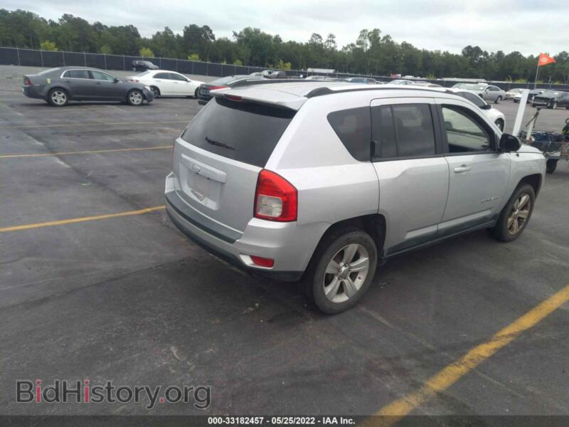 2011 Jeep COMPASS (VIN 1J4NT1FB9BD150464) — photo 4 of 11