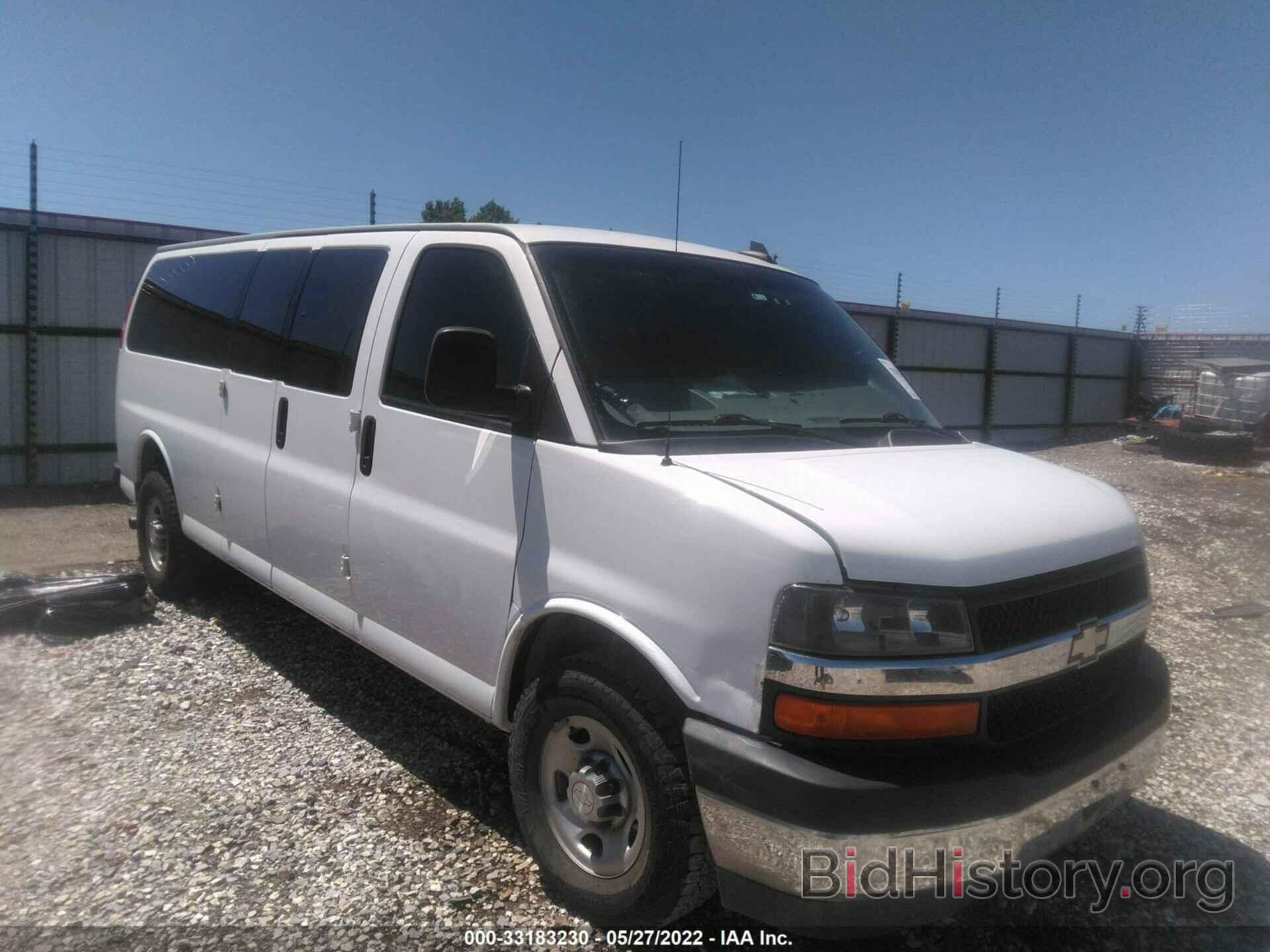 Photo 1GAZGPFG5J1218973 - CHEVROLET EXPRESS PASSENGER 2018