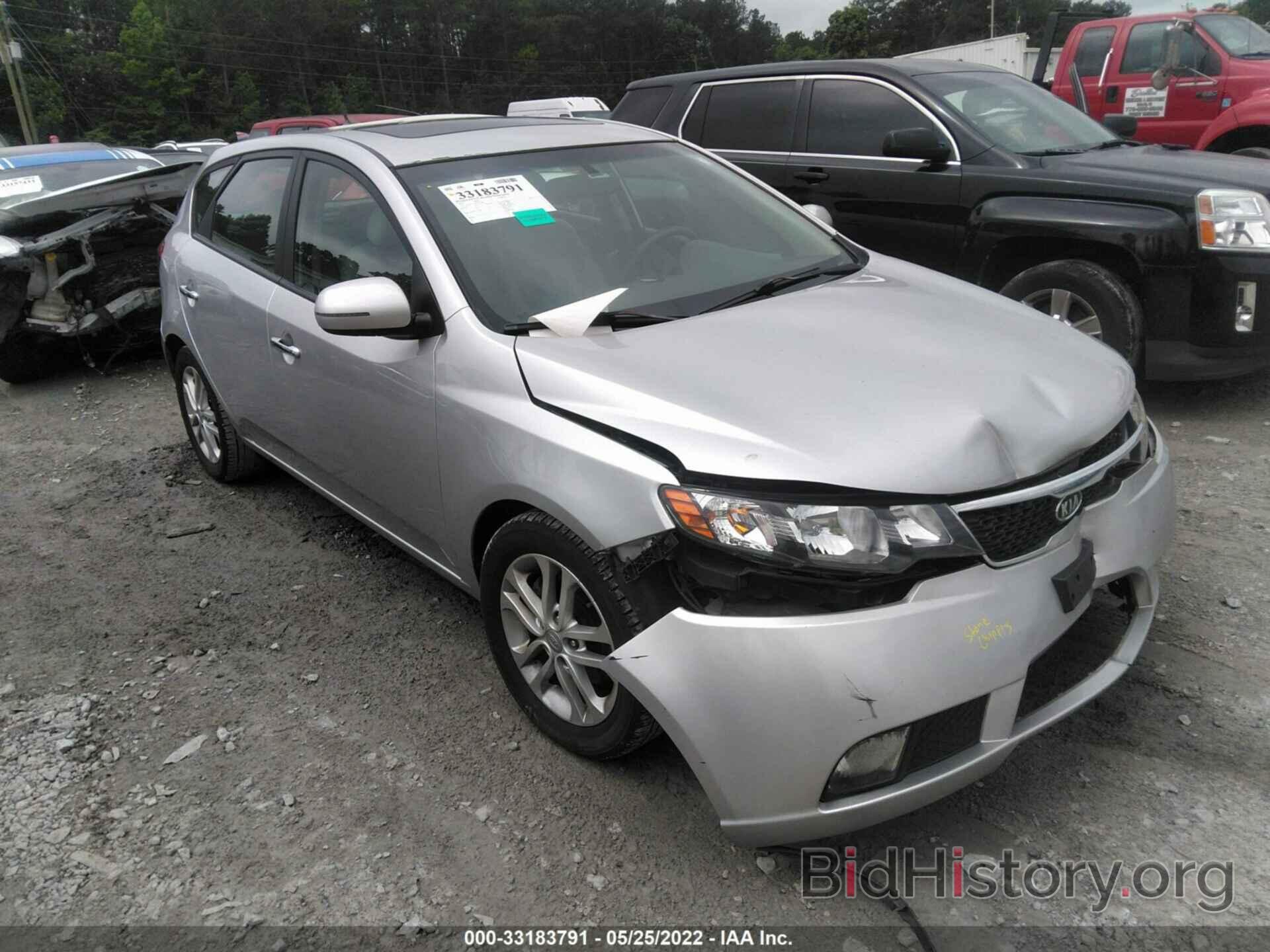 Photo KNAFU5A25C5543912 - KIA FORTE 5-DOOR 2012