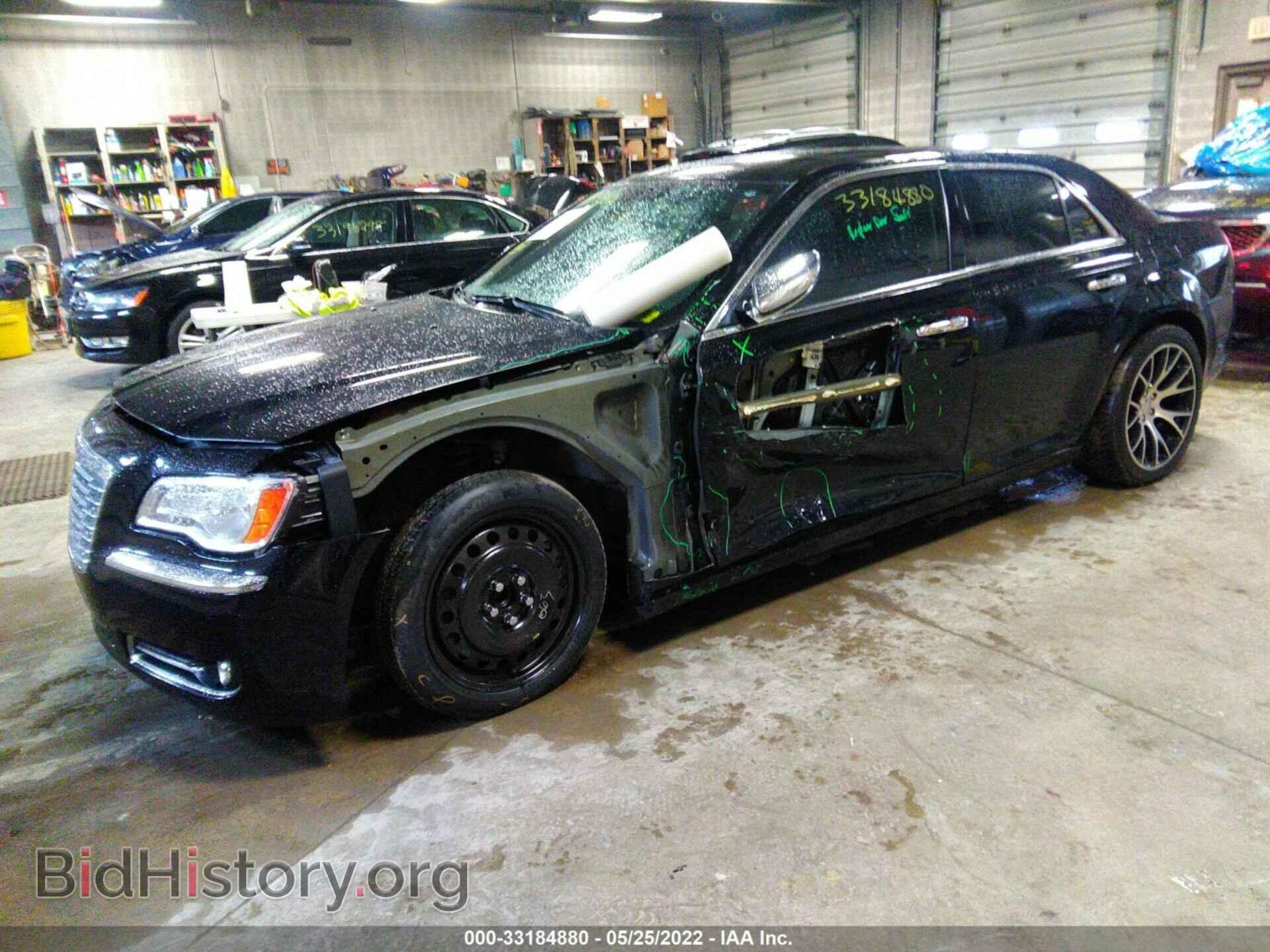 2013 CHRYSLER 300 - VIN: 2C3CCAET4DH556041 - Фото 2
