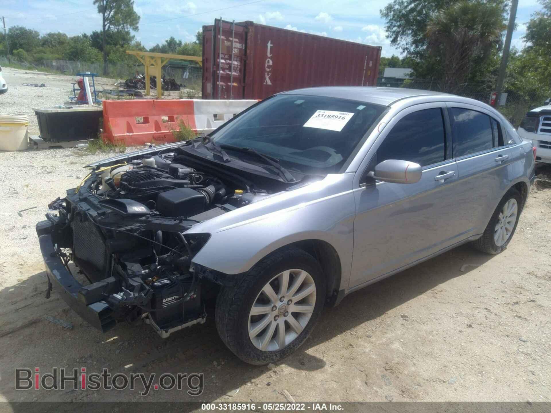 2013 CHRYSLER 200 - VIN: 1C3CCBBG0DN559989 - Photo 2