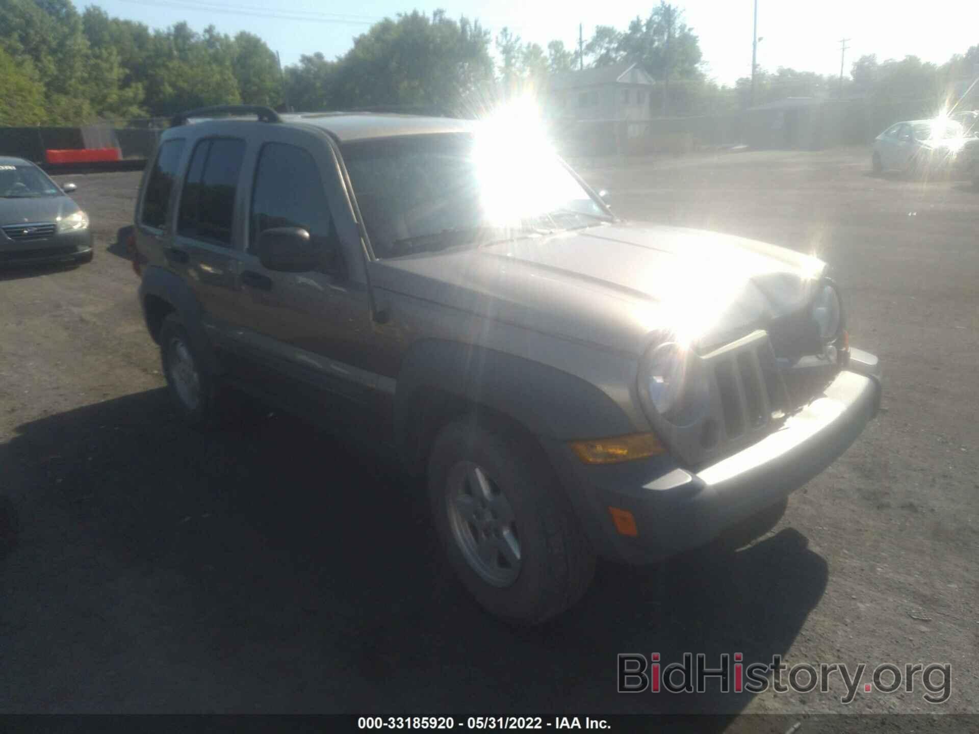 Photo 1J4GL48K16W133708 - JEEP LIBERTY 2006