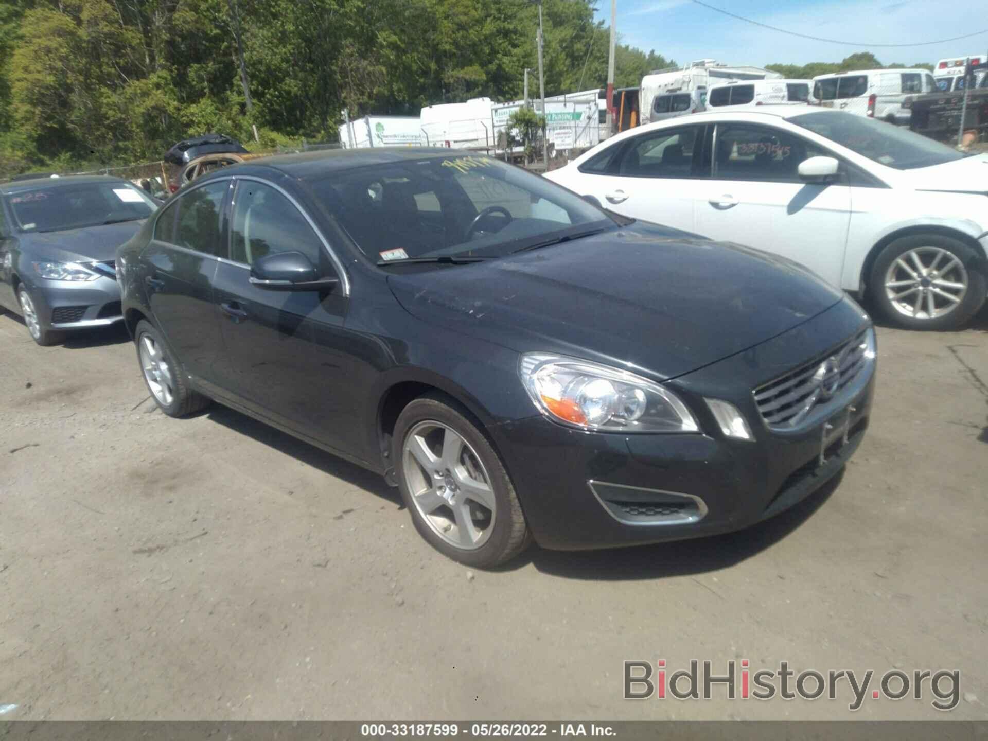 Photo YV1612FH8D2193504 - VOLVO S60 2013