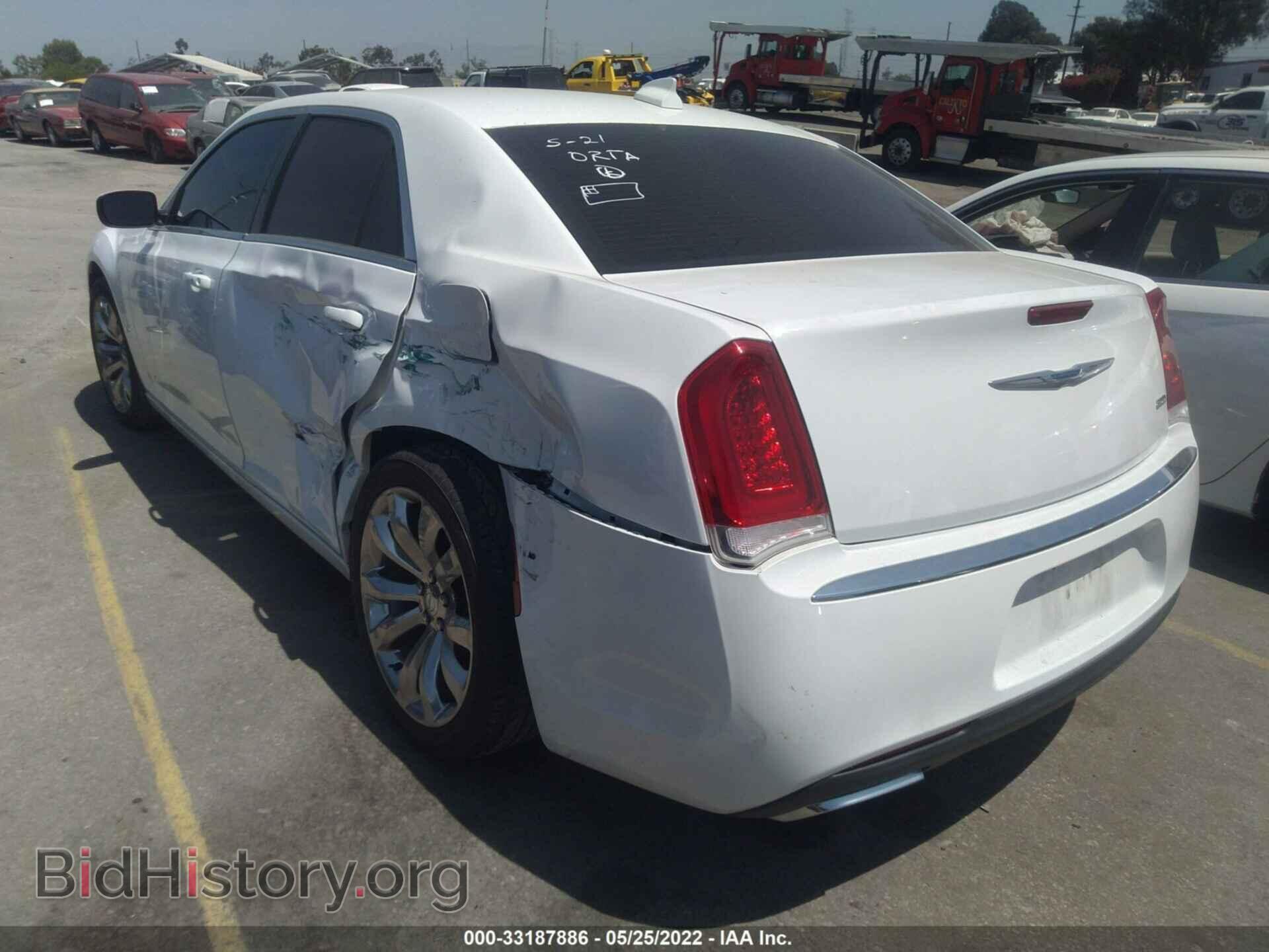 2017 CHRYSLER 300 - VIN: 2C3CCAAGXHH621666 - Фото 3