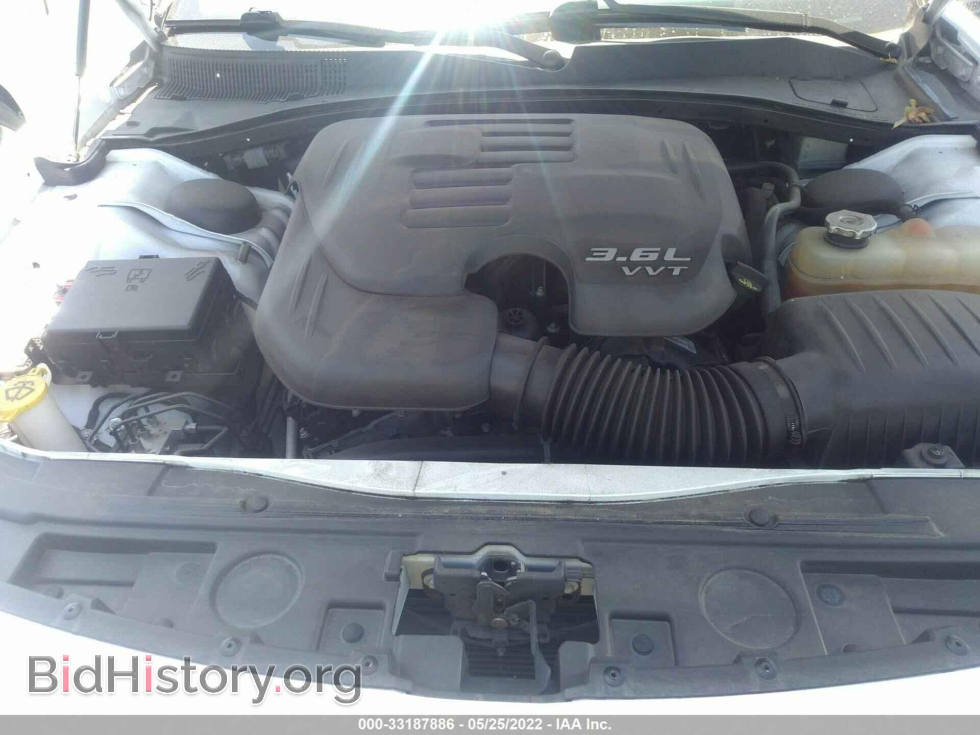 2017 CHRYSLER 300 - VIN: 2C3CCAAGXHH621666 - Фото 10
