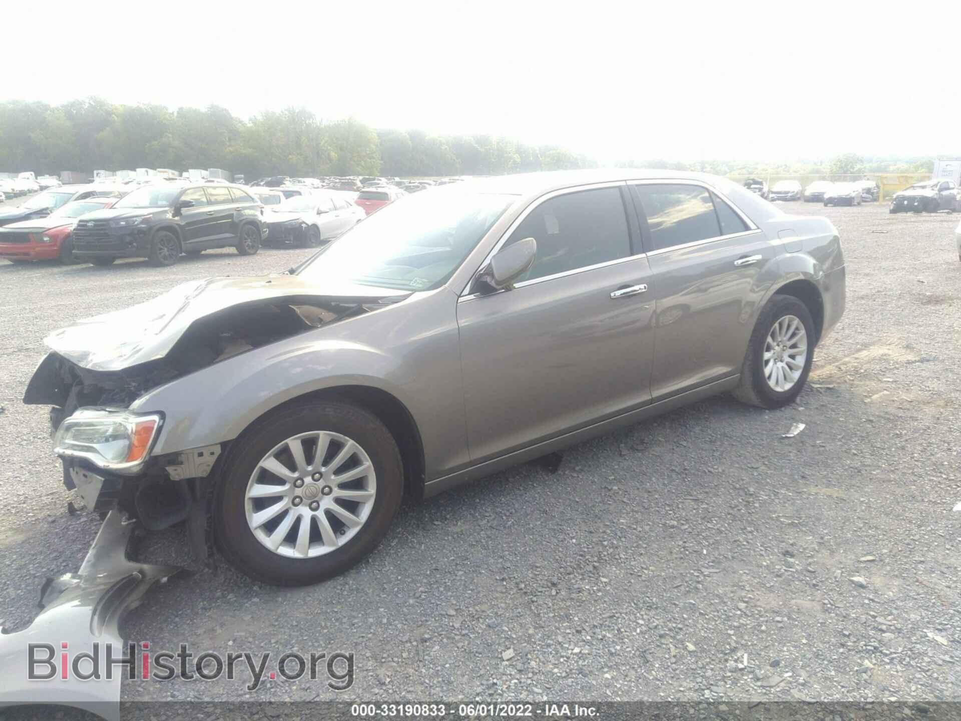 2014 CHRYSLER 300 - VIN: 2C3CCAAG3EH199901 - Фото 2