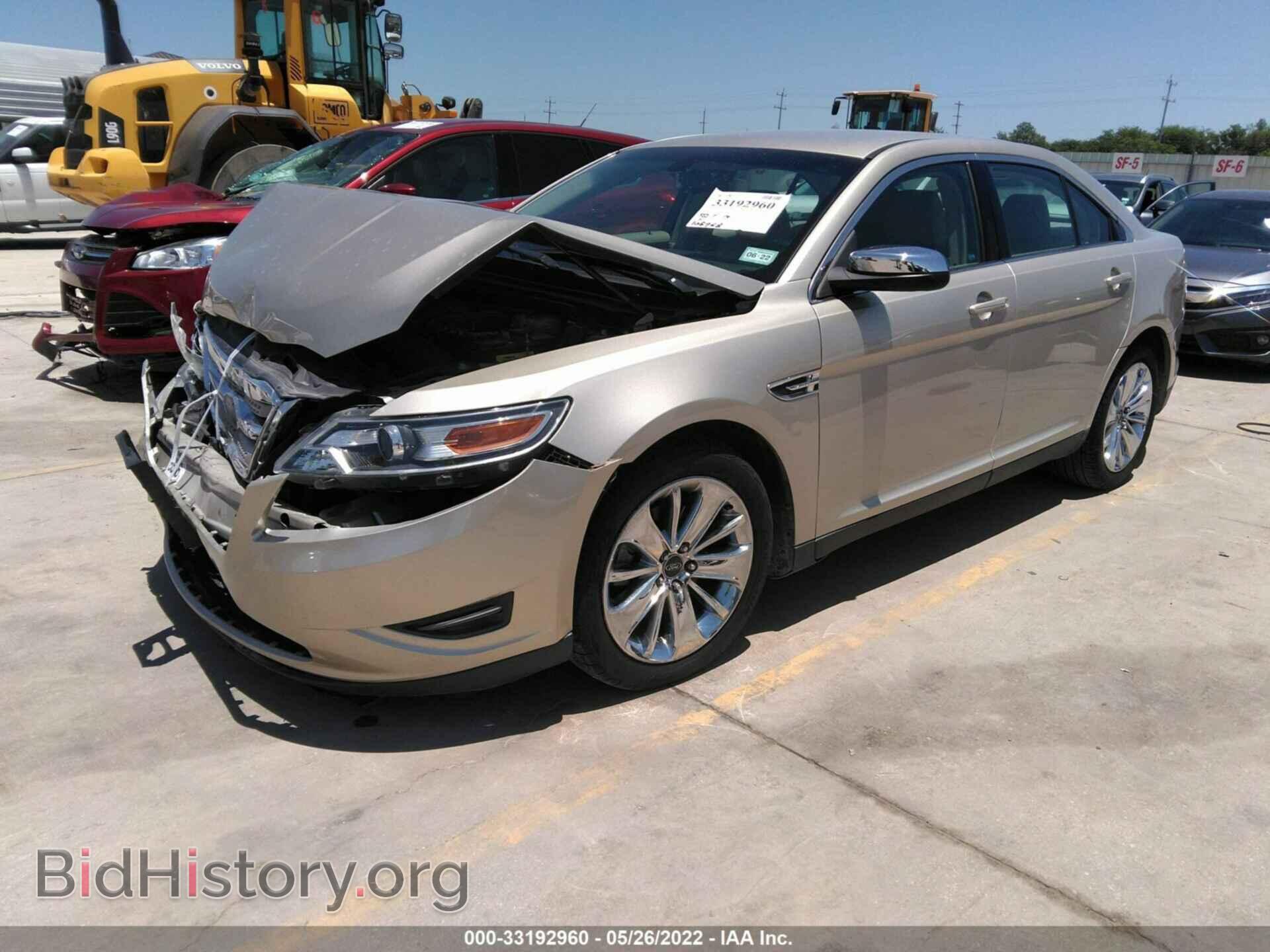 2011 FORD TAURUS - VIN: 1FAHP2FW0BG177394 - Photo 2