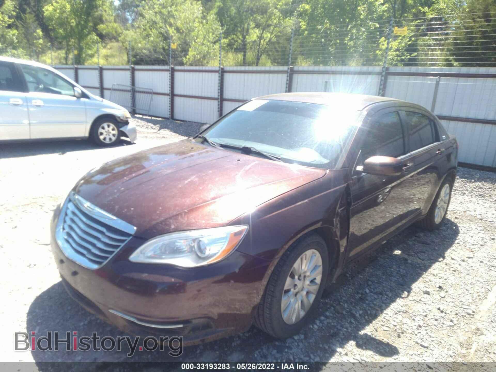 2013 CHRYSLER 200 - VIN: 1C3CCBAB0DN641307 - Фото 2