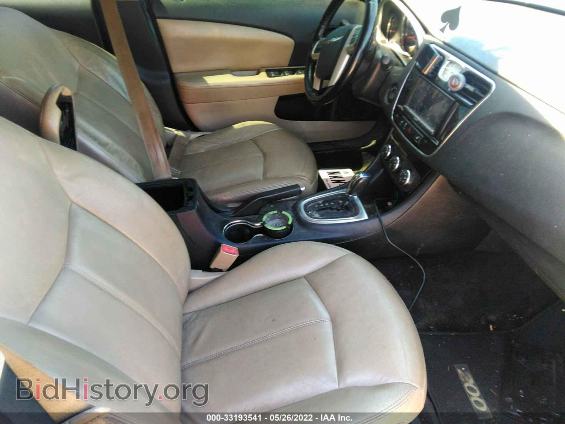 2011 CHRYSLER 200 - VIN: 1C3BC2FG7BN607605 - Фото 5