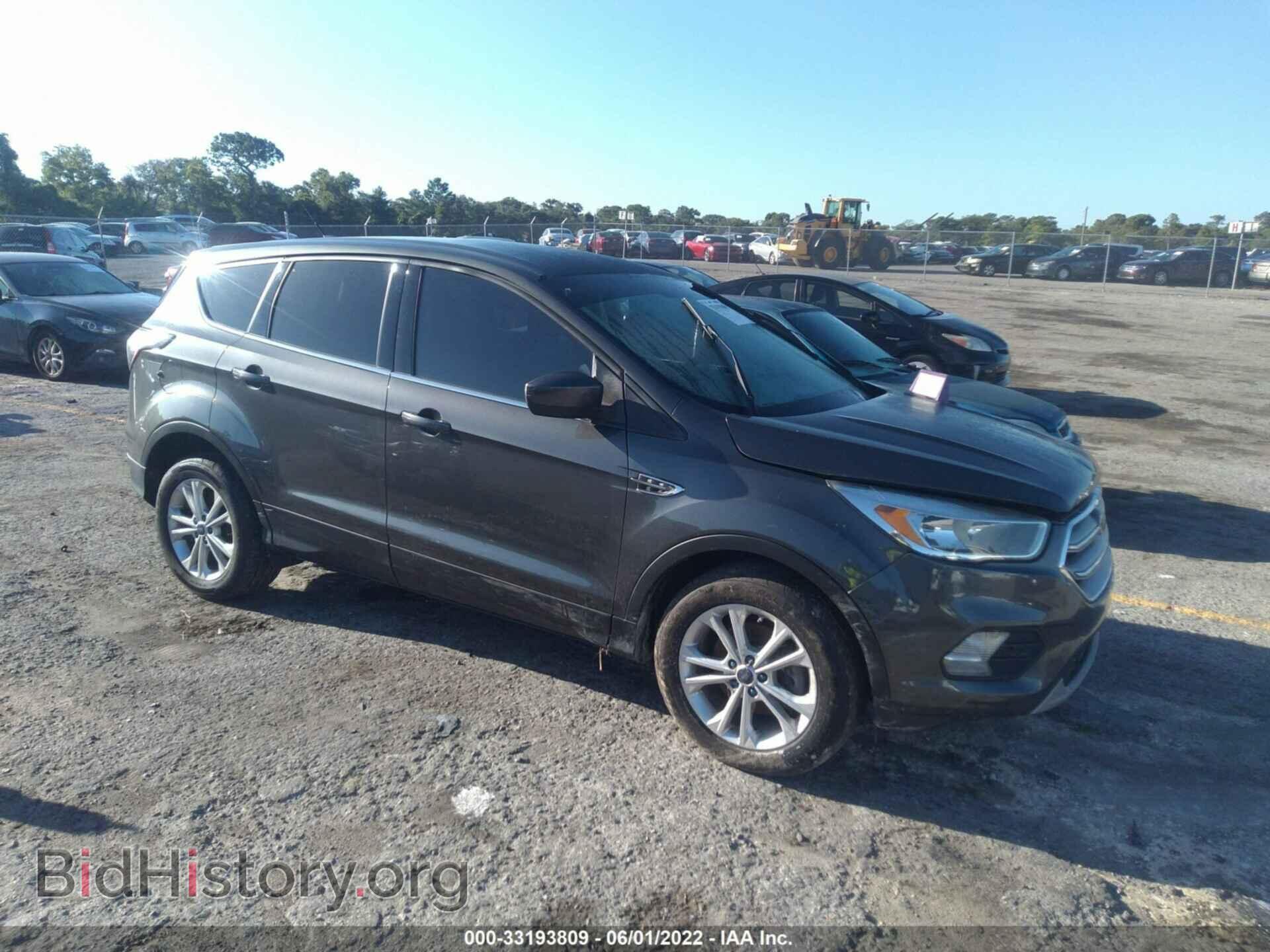 Фотография 1FMCU0GD9HUC04645 - FORD ESCAPE 2017