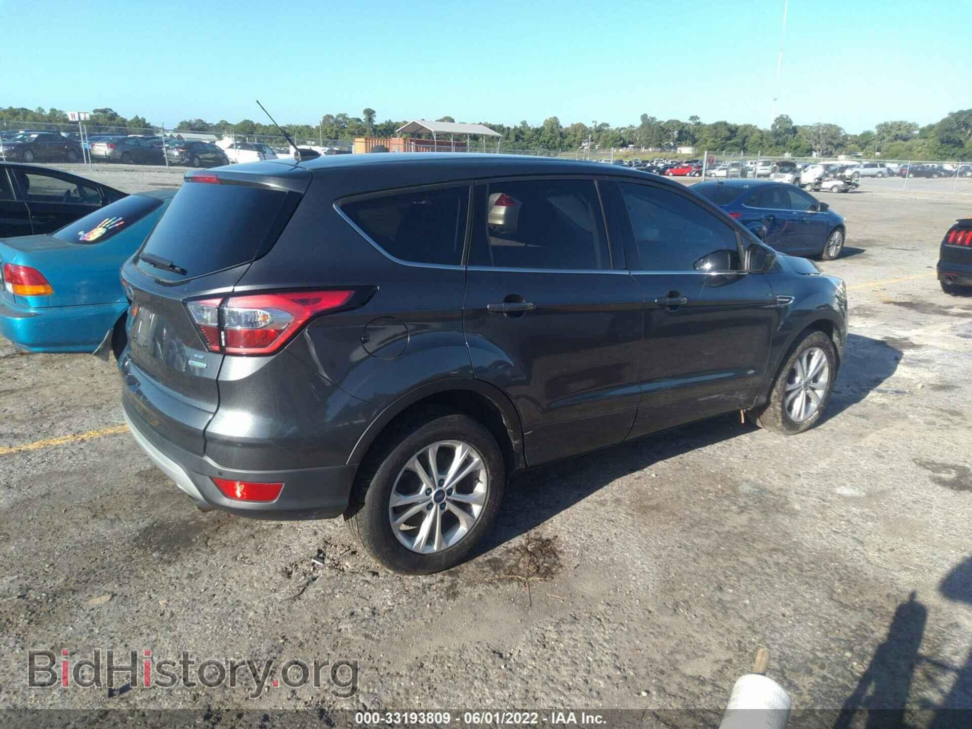 2017 FORD ESCAPE - VIN: 1FMCU0GD9HUC04645 - Фото 4