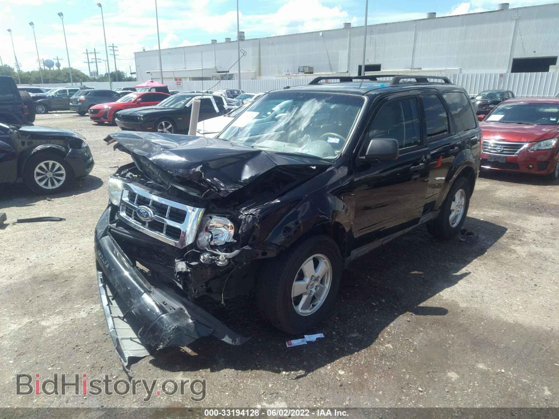 2011 FORD ESCAPE - VIN: 1FMCU0D73BKB33685 - Фото 2