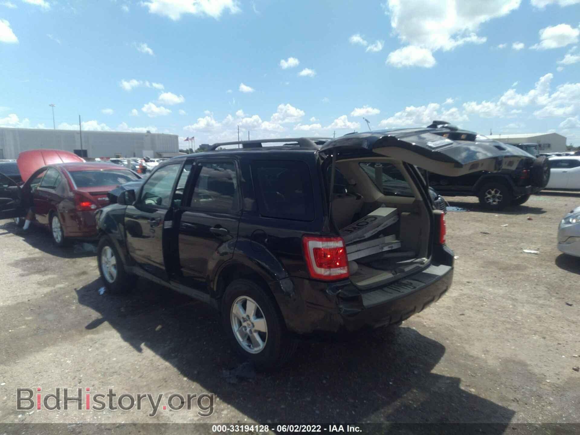2011 FORD ESCAPE - VIN: 1FMCU0D73BKB33685 - Фото 3