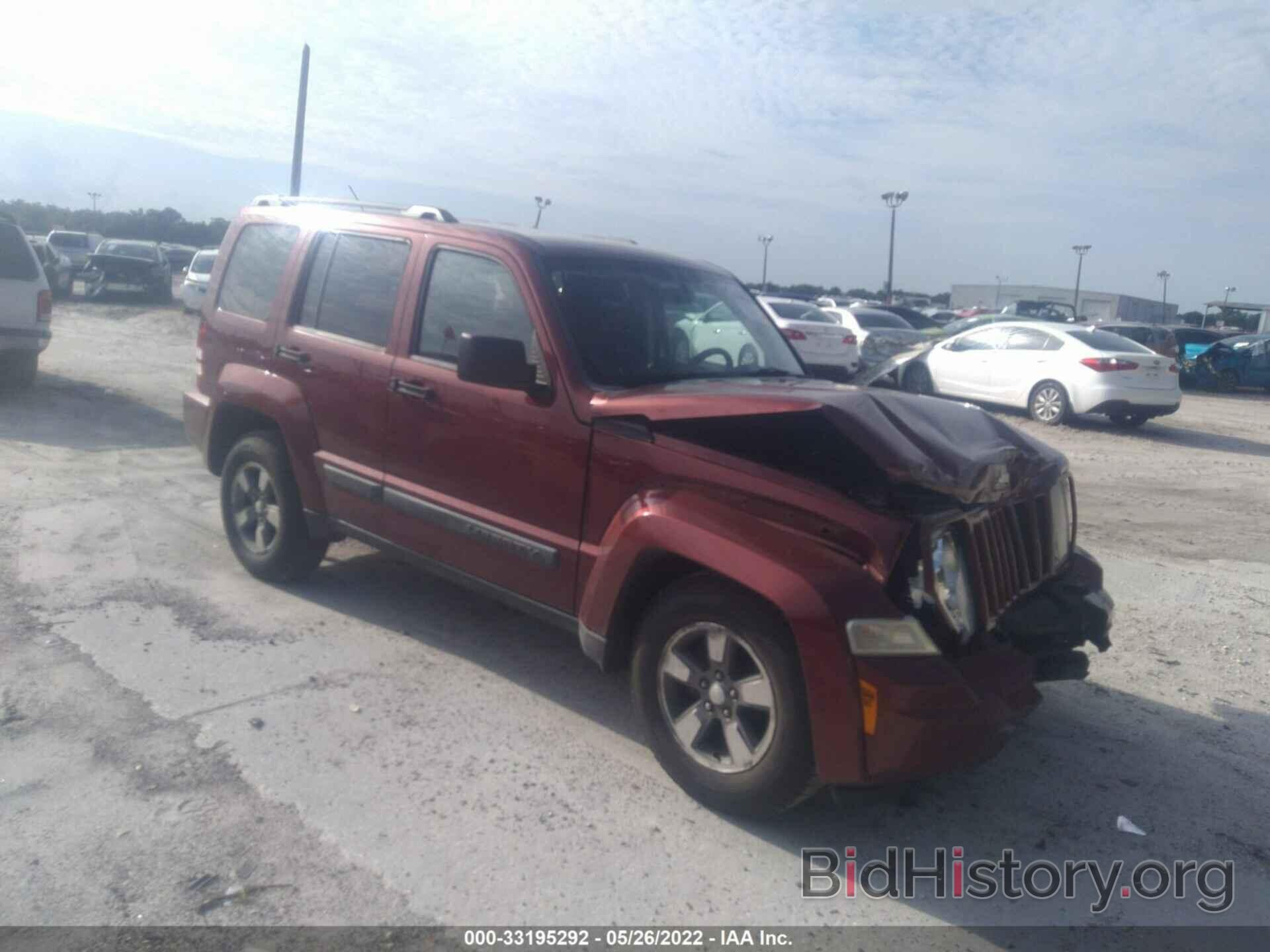 Photo 1J8GN28K28W258152 - JEEP LIBERTY 2008