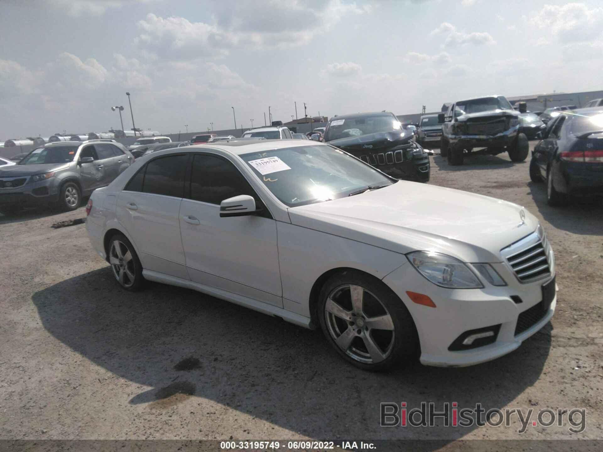 Photo WDDHF8HB6BA431502 - MERCEDES-BENZ E-CLASS 2011