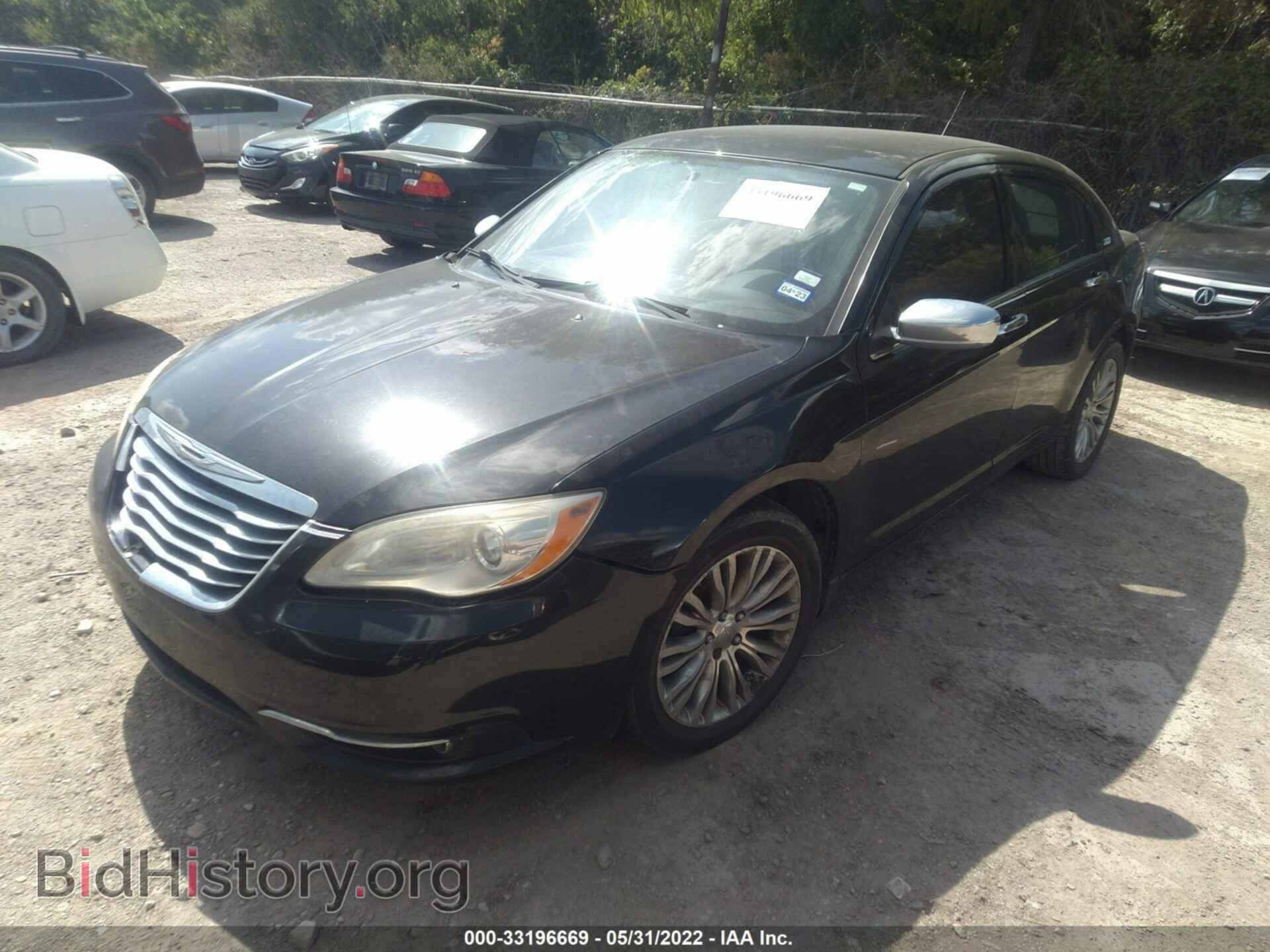 2011 CHRYSLER 200 - VIN: 1C3BC2FG0BN516465 - Фото 2