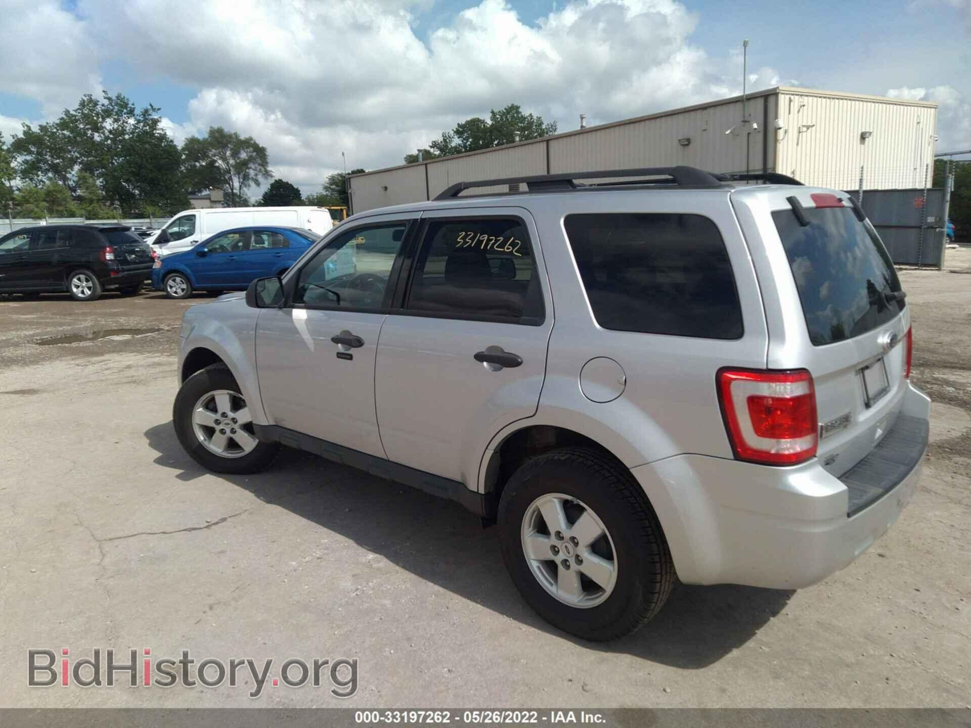 2011 FORD ESCAPE - VIN: 1FMCU0DG5BKA48086 - Фото 3