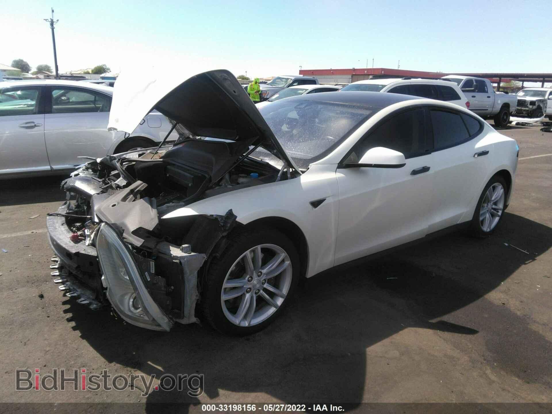 2014 TESLA MODEL S - VIN: 5YJSA1S12EFP55712 - Фото 2
