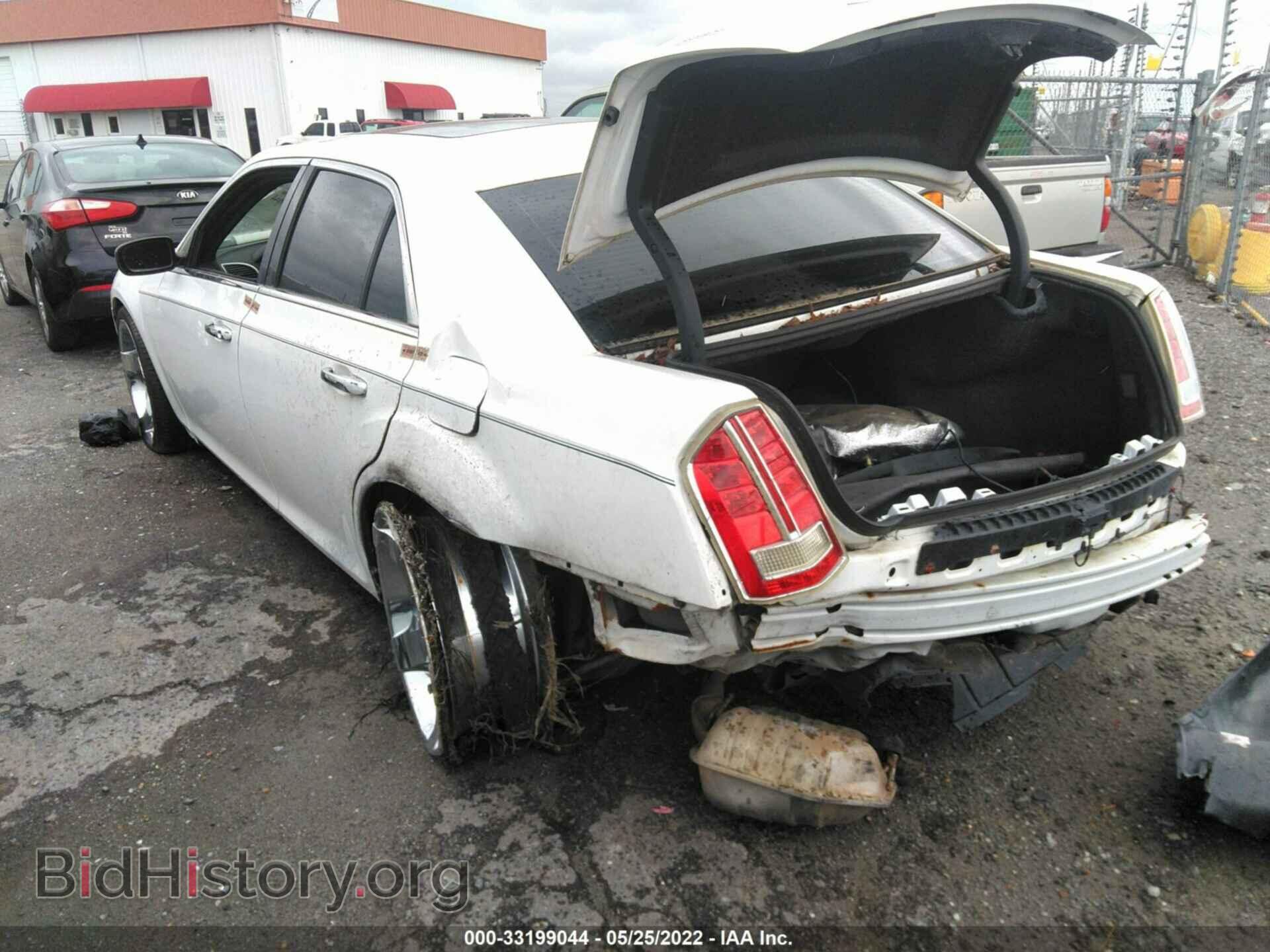 2011 CHRYSLER 300 - VIN: 2C3CA6CT4BH580214 - Фото 3