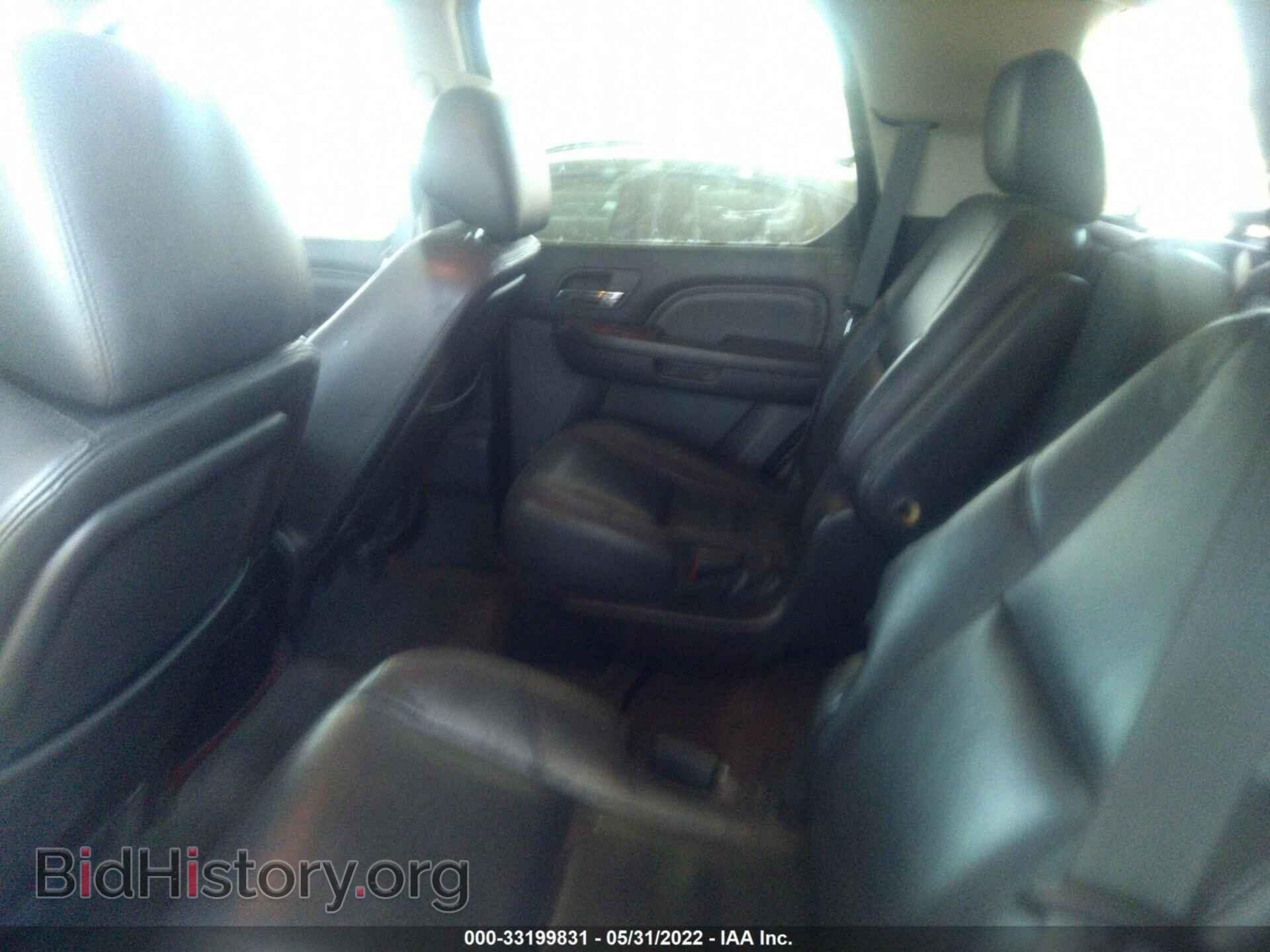 2011 CADILLAC ESCALADE - VIN: 1GYS3AEF3BR308064 - Фото 8