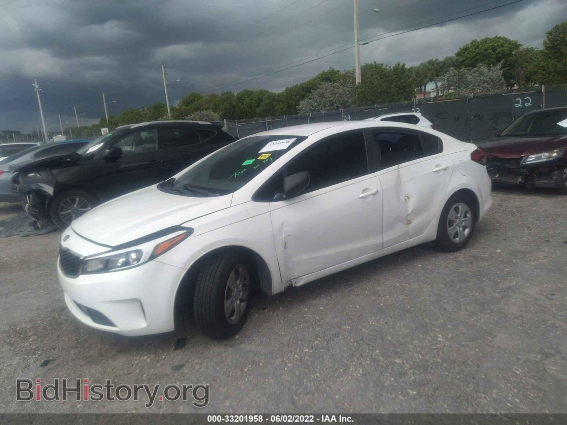 2017 KIA FORTE - VIN: 3KPFK4A7XHE110628 - Photo 2