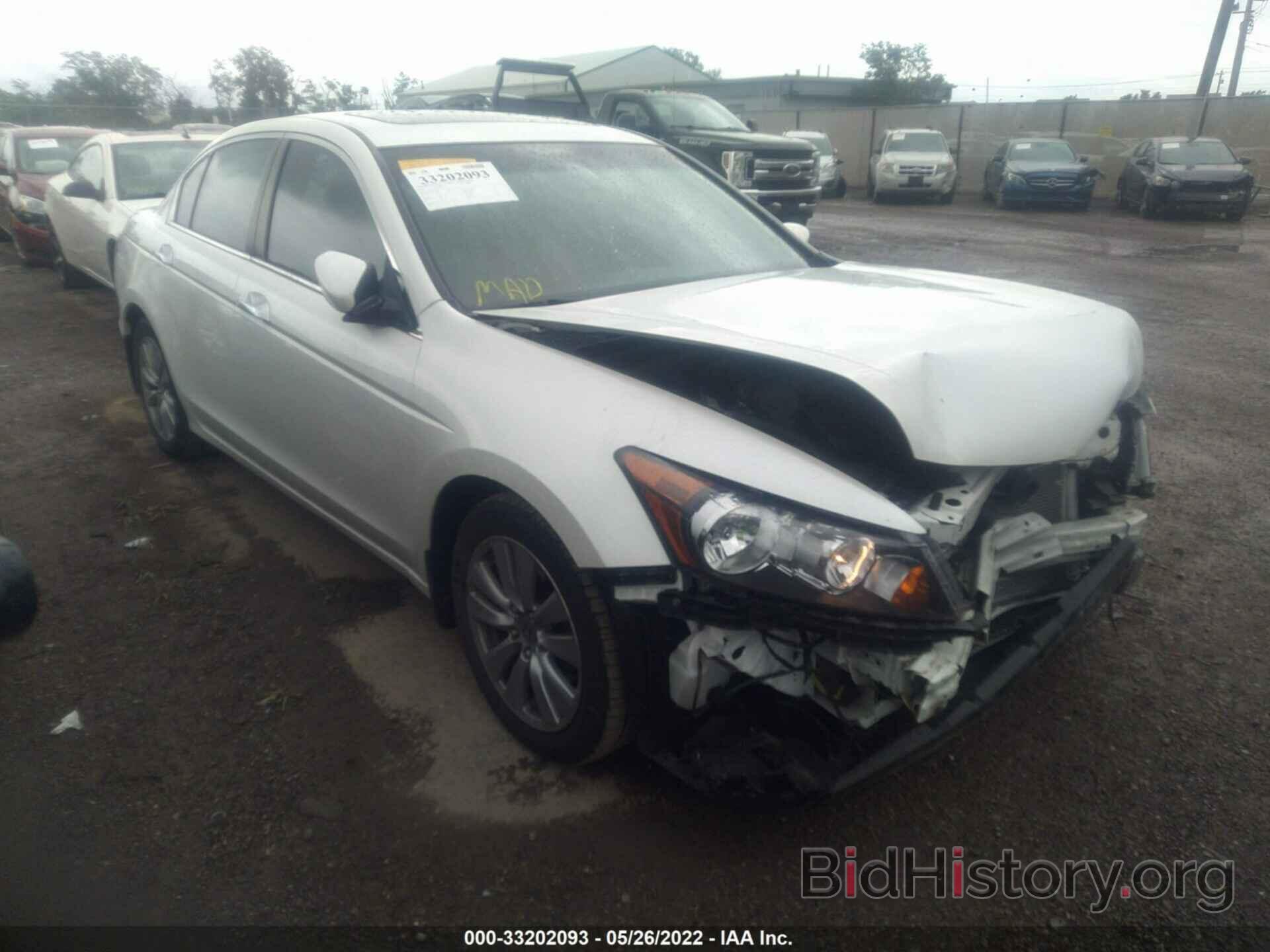 Photo 1HGCP3F80CA016528 - HONDA ACCORD SDN 2012