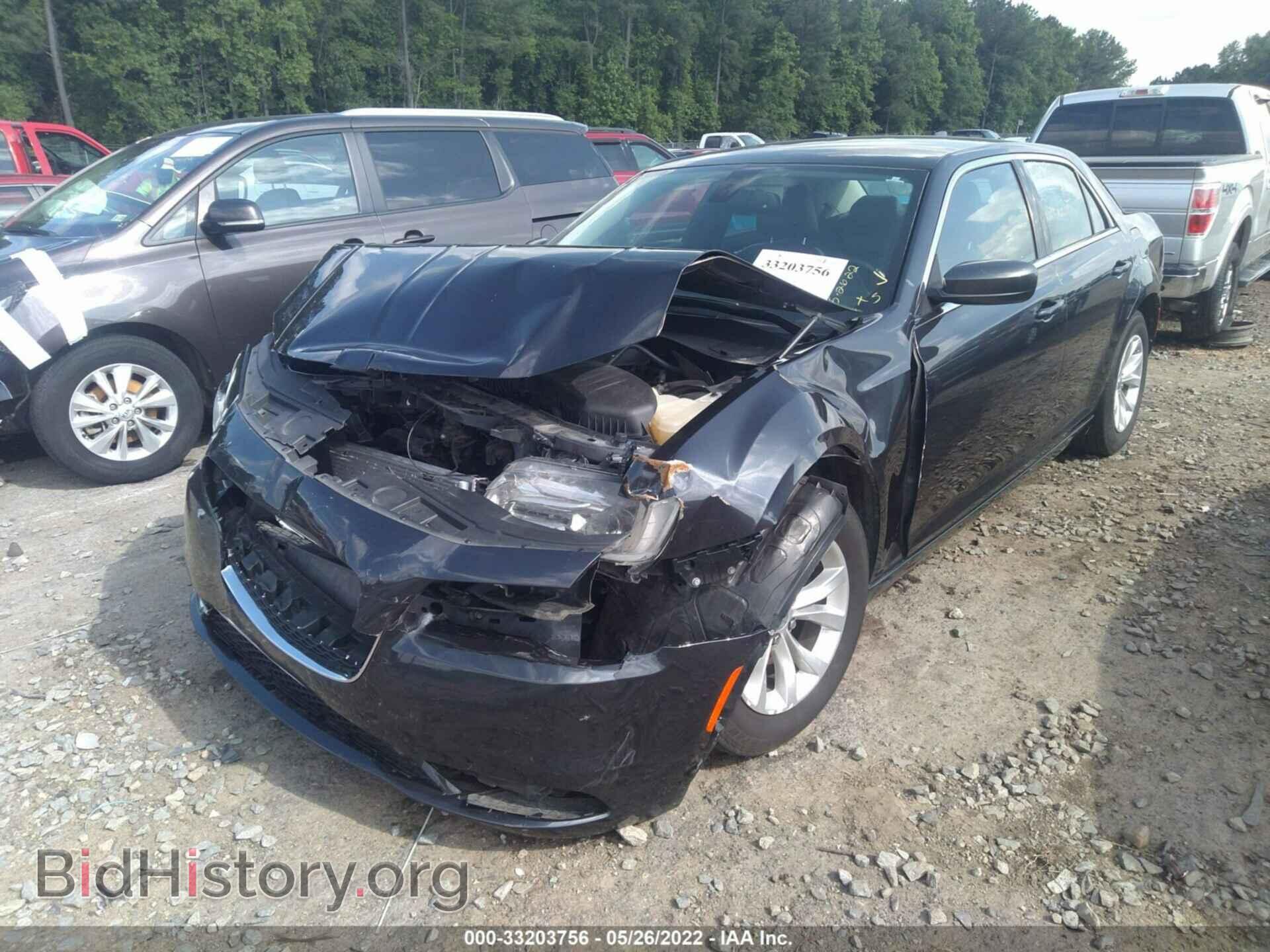 2015 CHRYSLER 300 - VIN: 2C3CCAAG2FH930108 - Фото 2