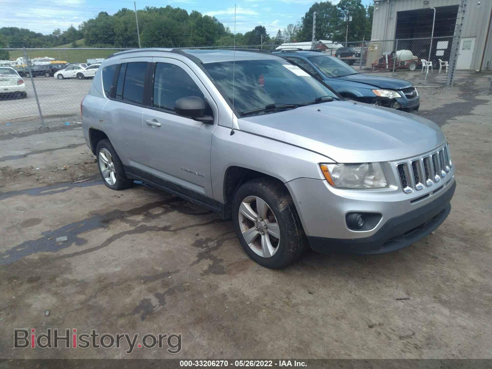 Photo 1J4NF1FB8BD282767 - JEEP COMPASS 2011