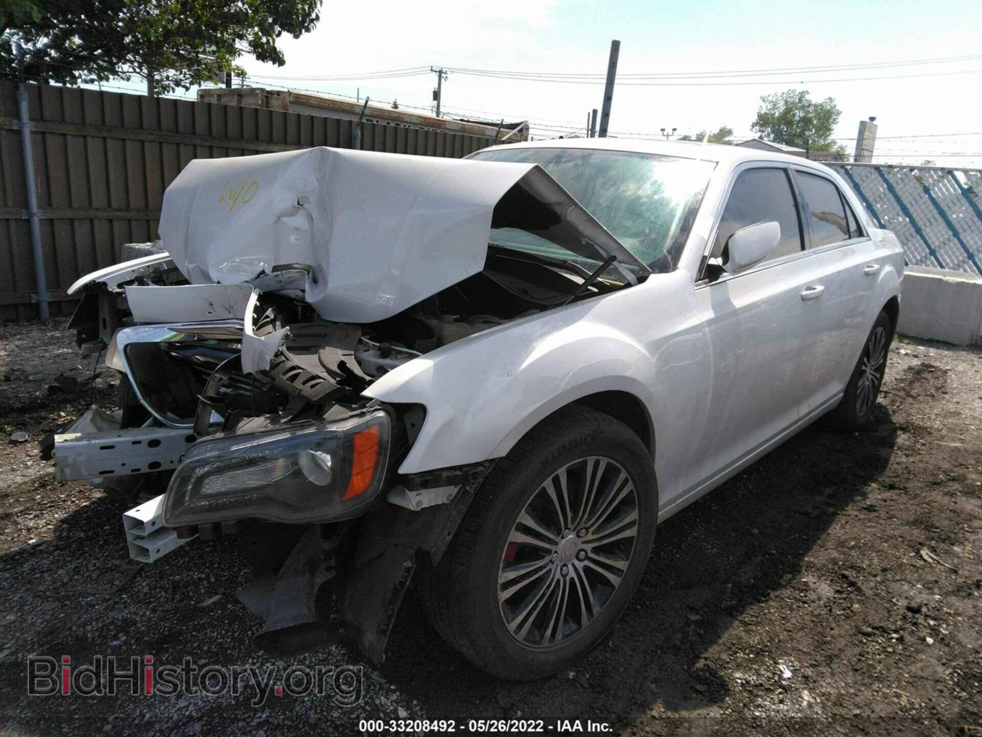 2014 CHRYSLER 300 - VIN: 2C3CCAGG4EH201372 - Фото 2