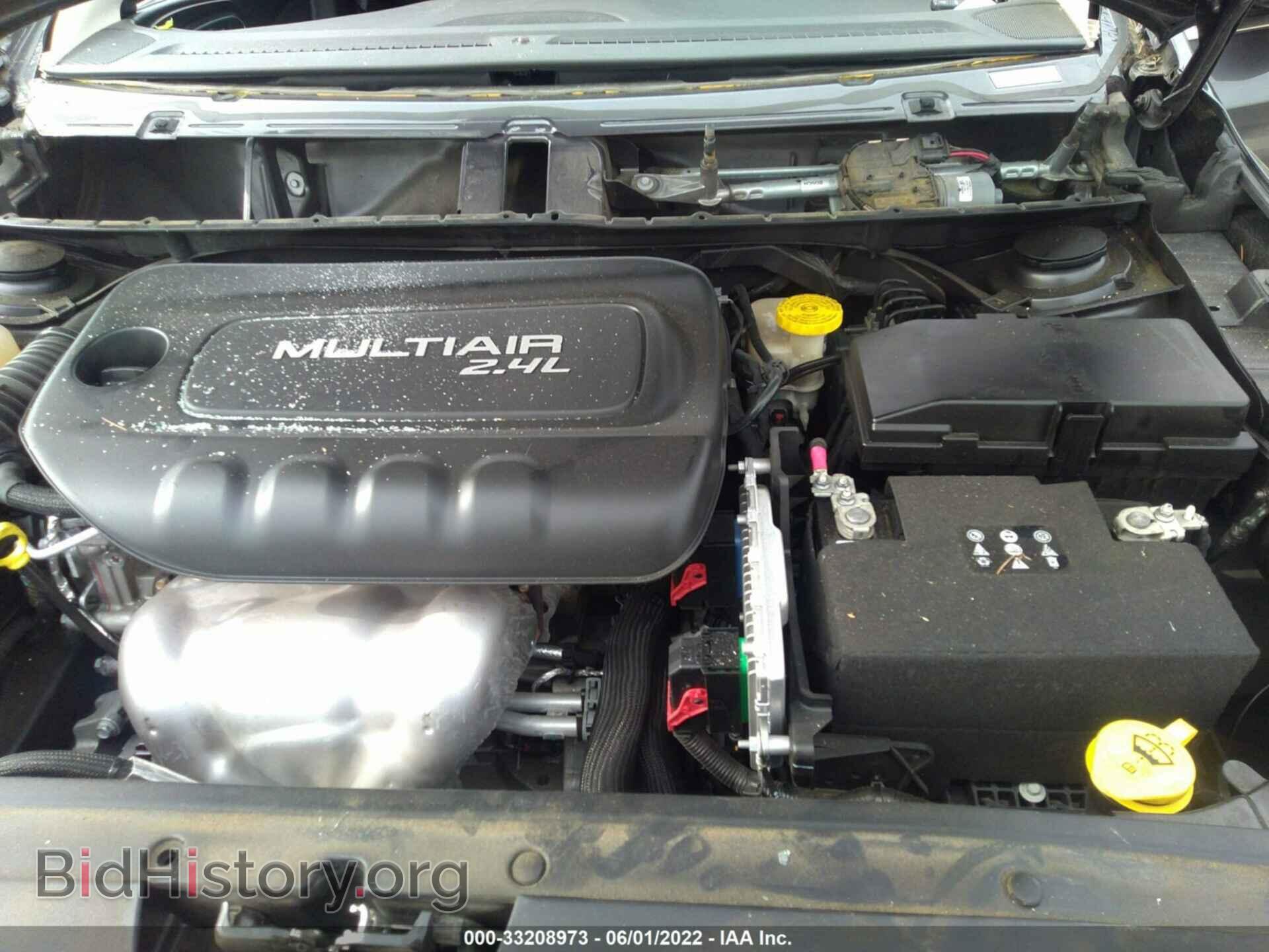 2016 CHRYSLER 200 - VIN: 1C3CCCAB3GN142009 - Фото 10