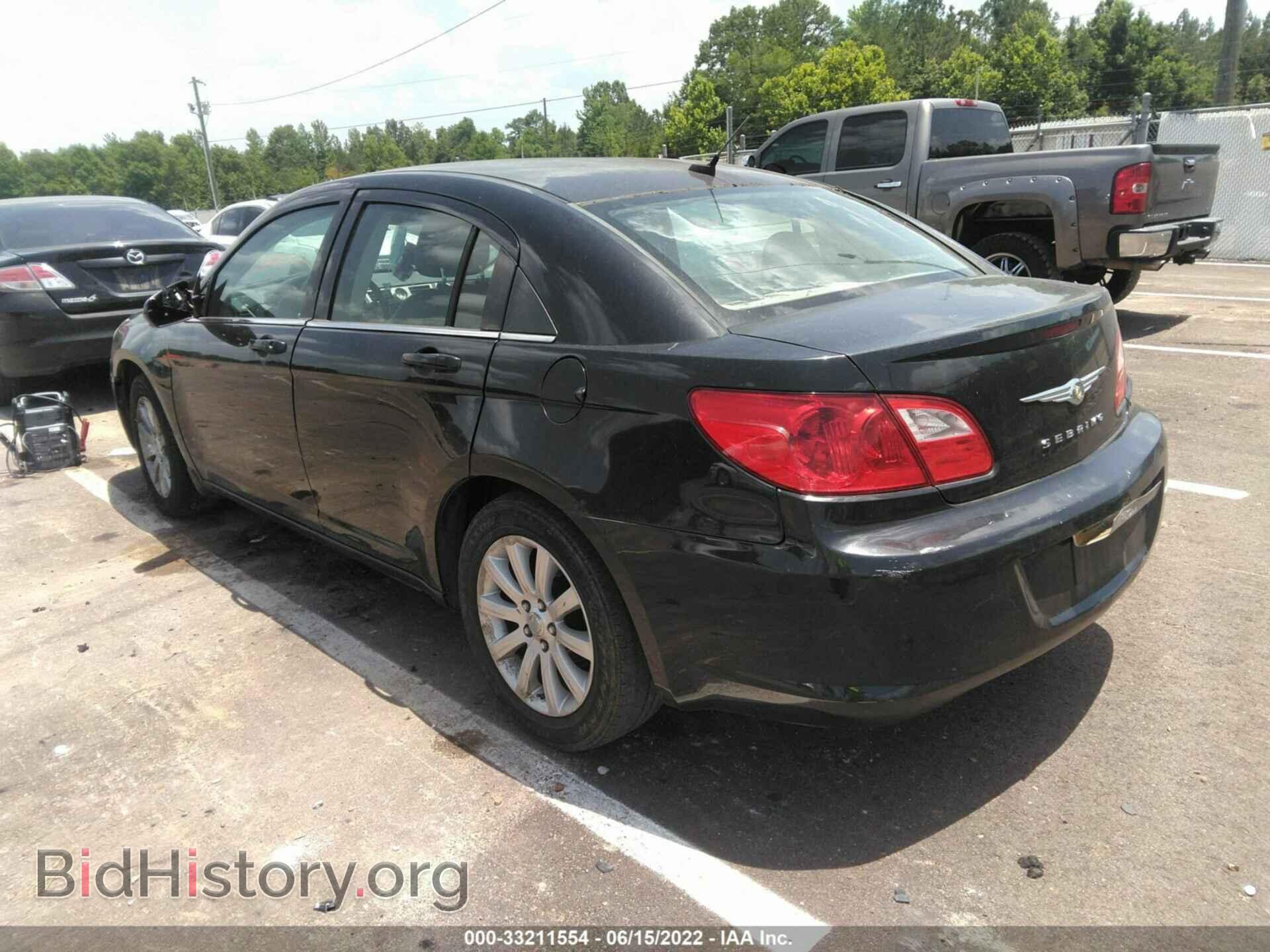 2010 CHRYSLER SEBRING - VIN: 1C3CC5FB2AN207170 - Фото 3