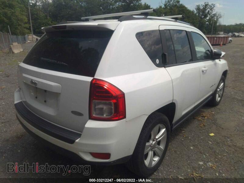 2011 Jeep COMPASS (VIN 1J4NF1FB9BD279554) — photo 4 of 11
