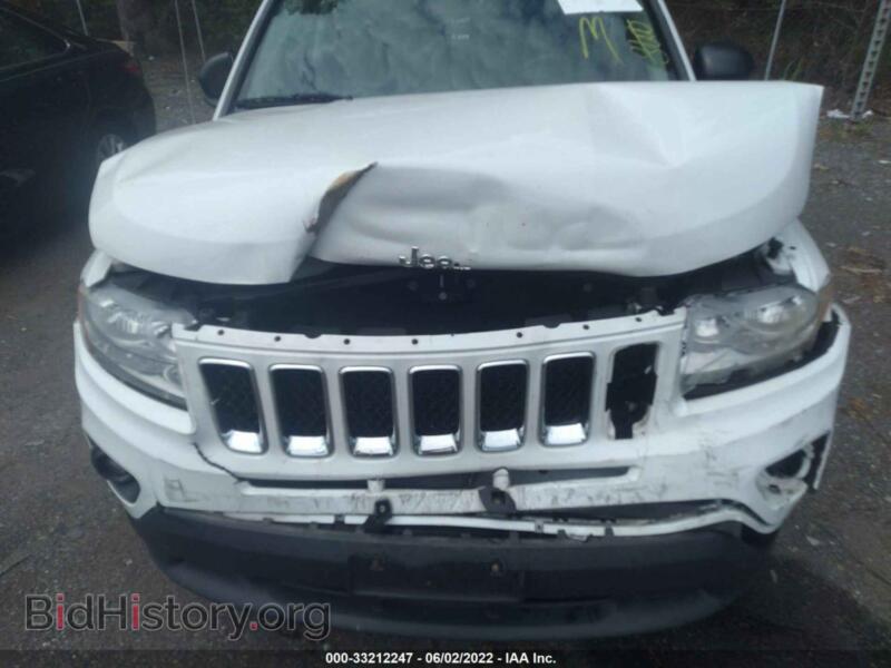 2011 Jeep COMPASS (VIN 1J4NF1FB9BD279554) — photo 6 of 11