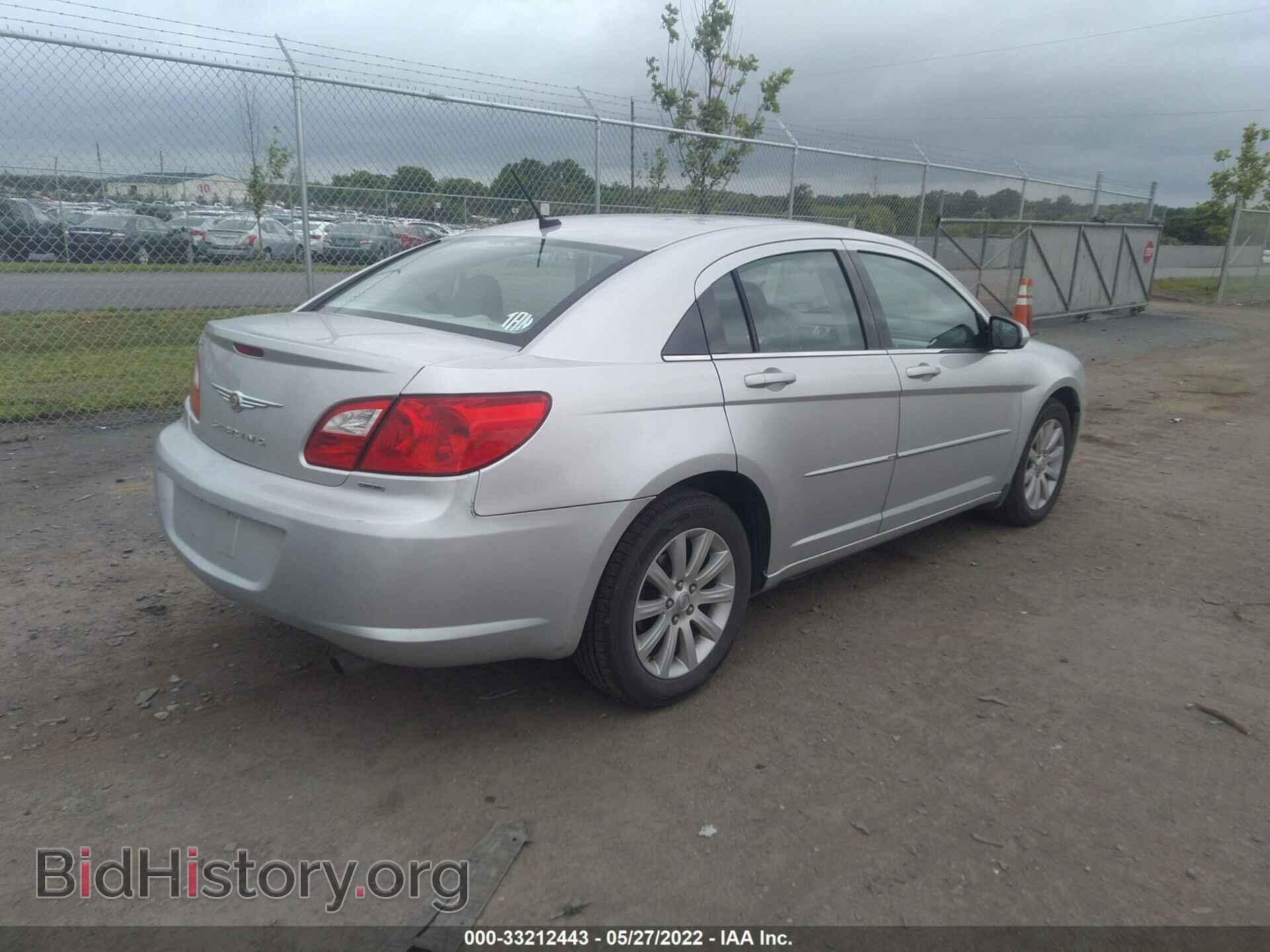 2010 CHRYSLER SEBRING - VIN: 1C3CC5FDXAN187574 - Фото 4