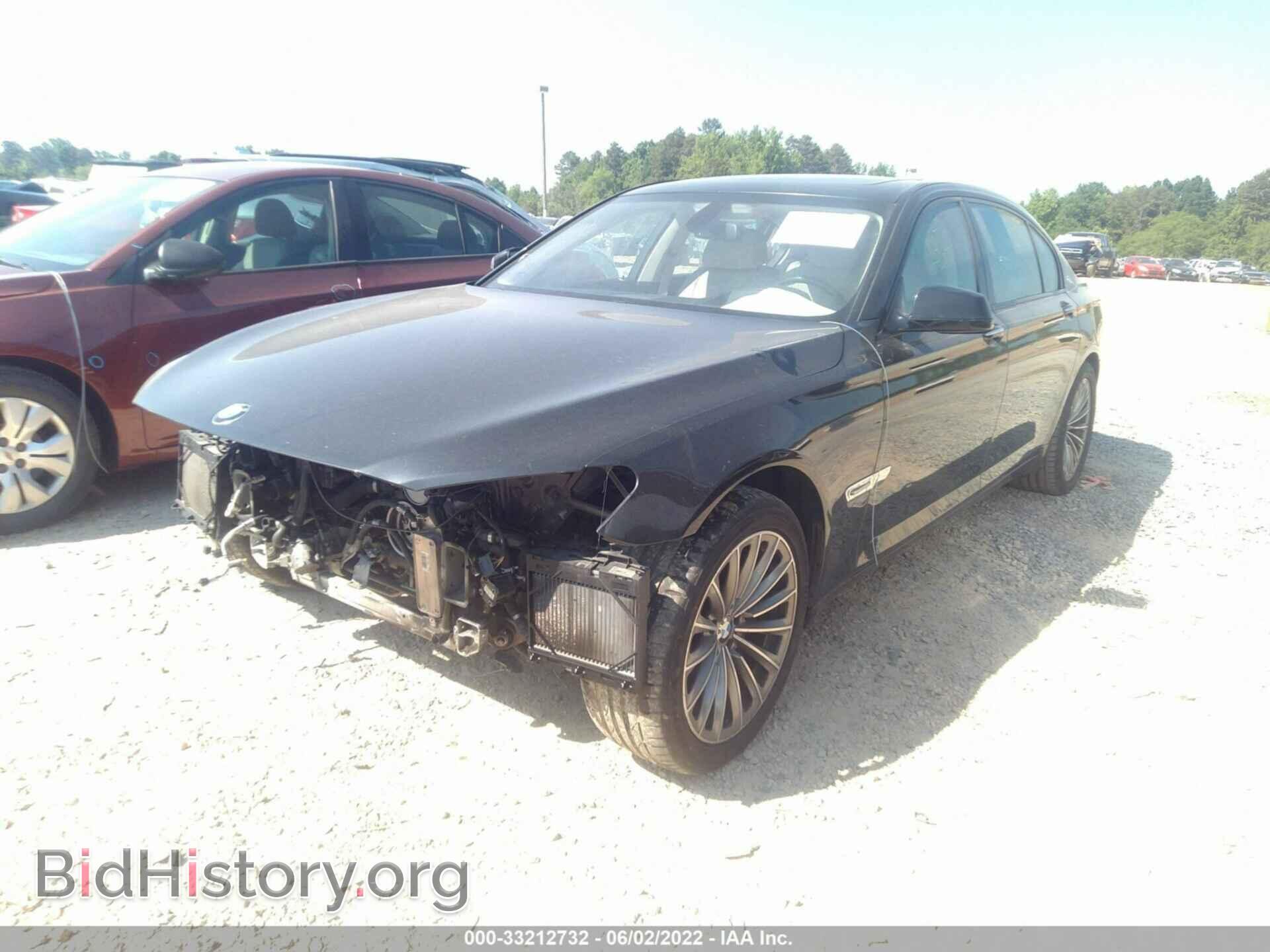 2011 BMW 7 SERIES - VIN: WBAKB8C56BCY64817 - Фото 2