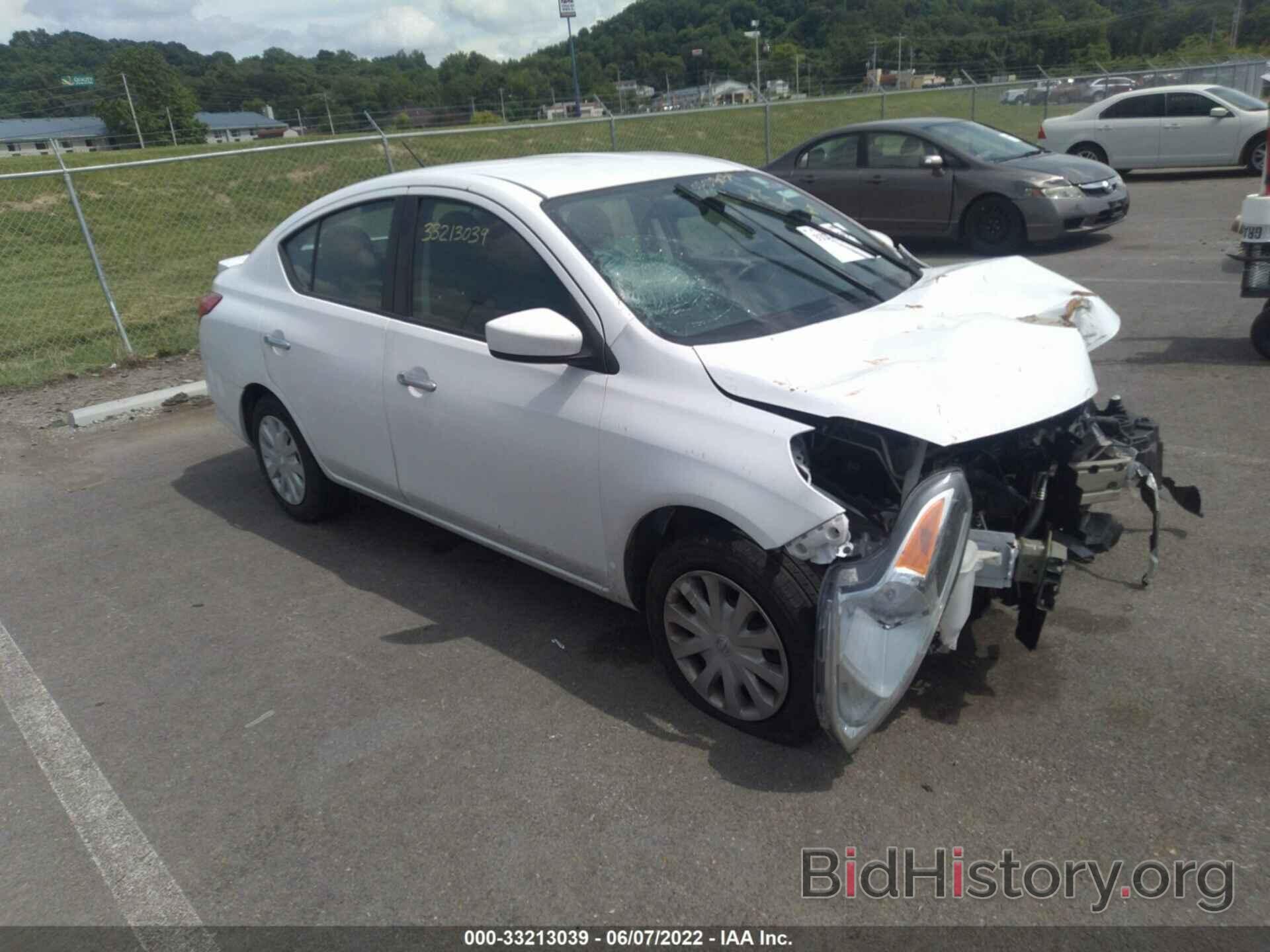 Photo 3N1CN7AP8KL867223 - NISSAN VERSA SEDAN 2019