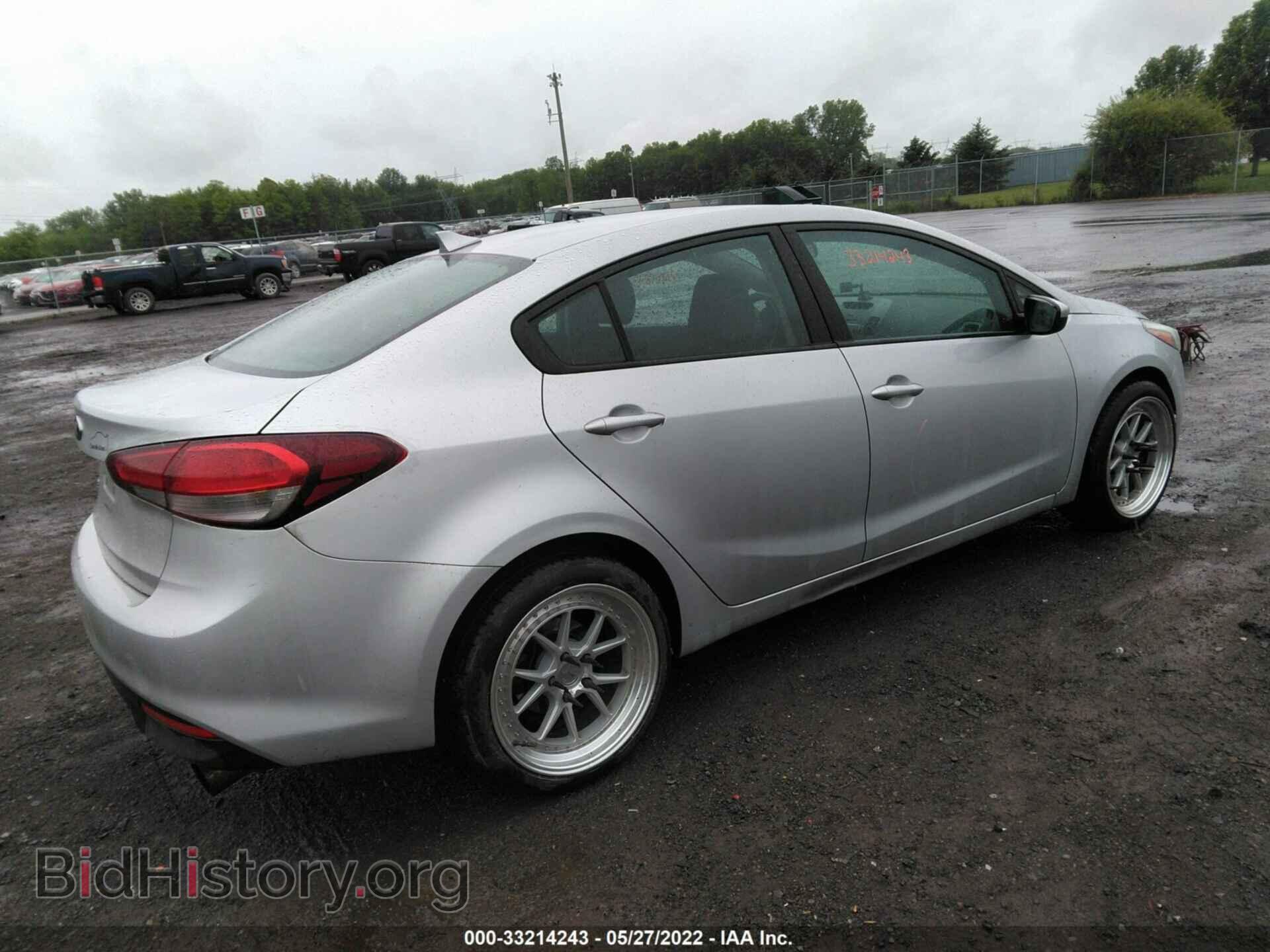 2017 KIA FORTE - VIN: 3KPFK4A75HE034879 - Photo 4