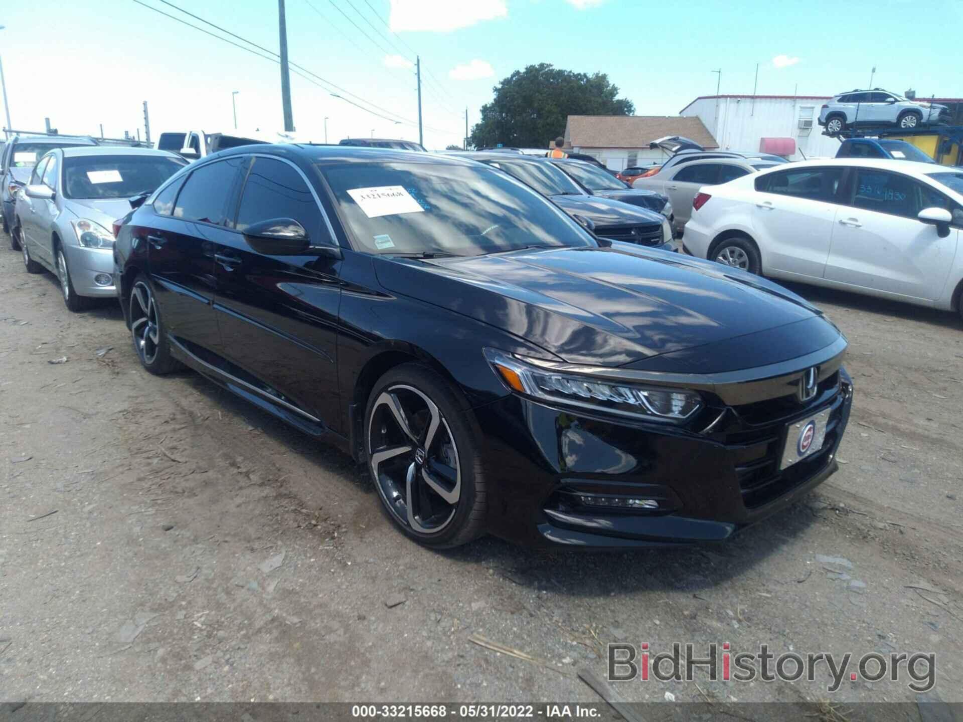 Photo 1HGCV2F37KA014102 - HONDA ACCORD SEDAN 2019