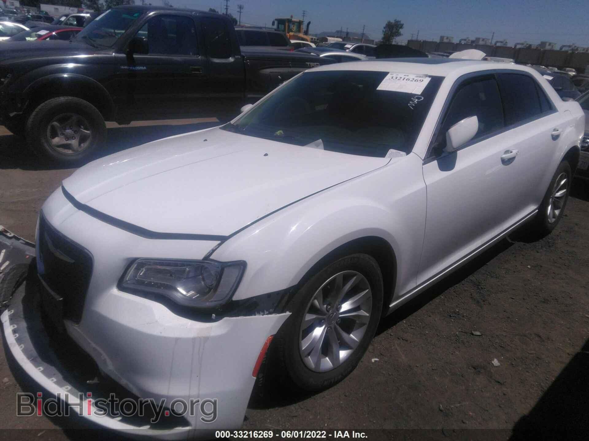2015 CHRYSLER 300 - VIN: 2C3CCAAG9FH801928 - Фото 2